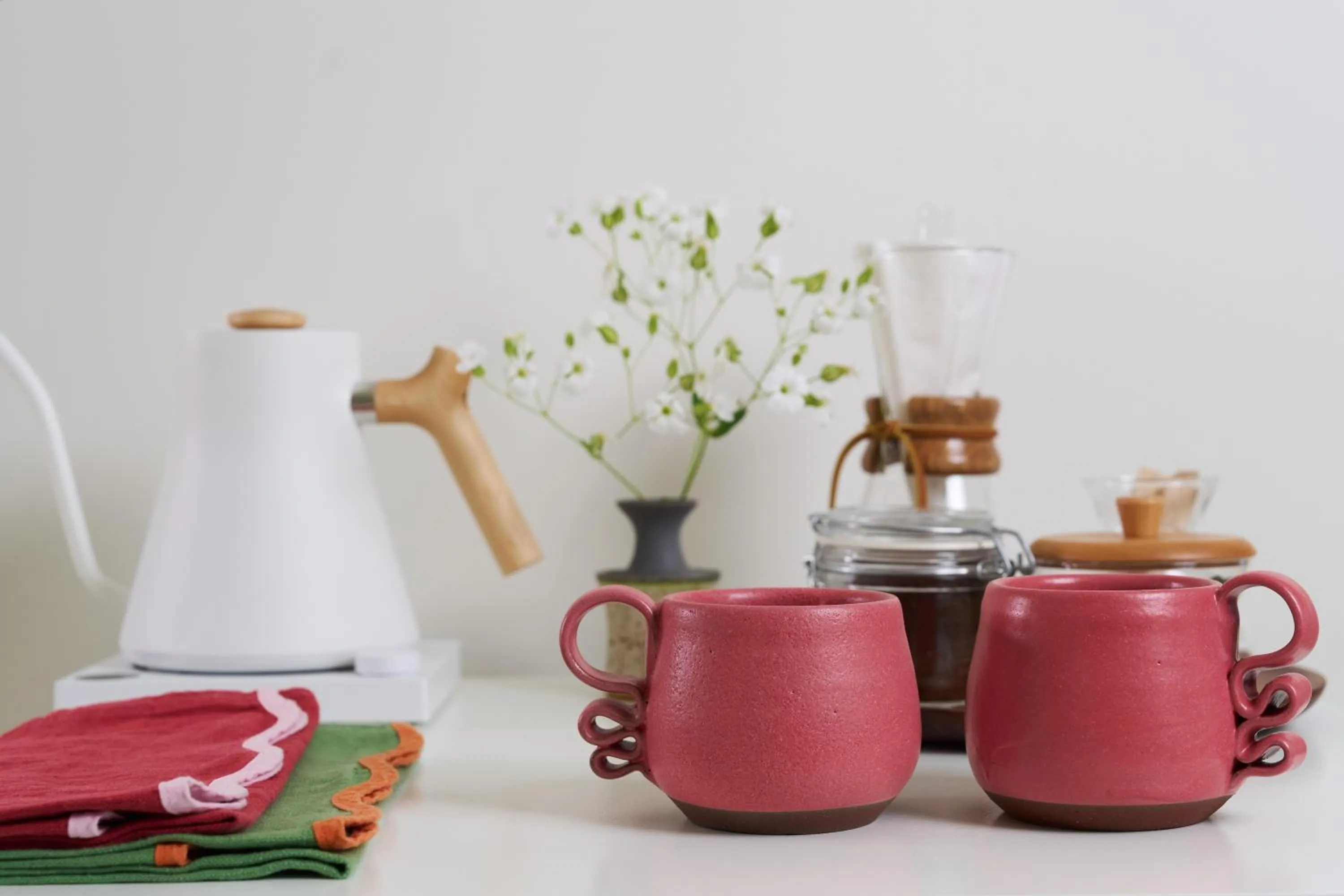 Coffee/tea facilities in Silver Sands Motel & Beach Bungalows