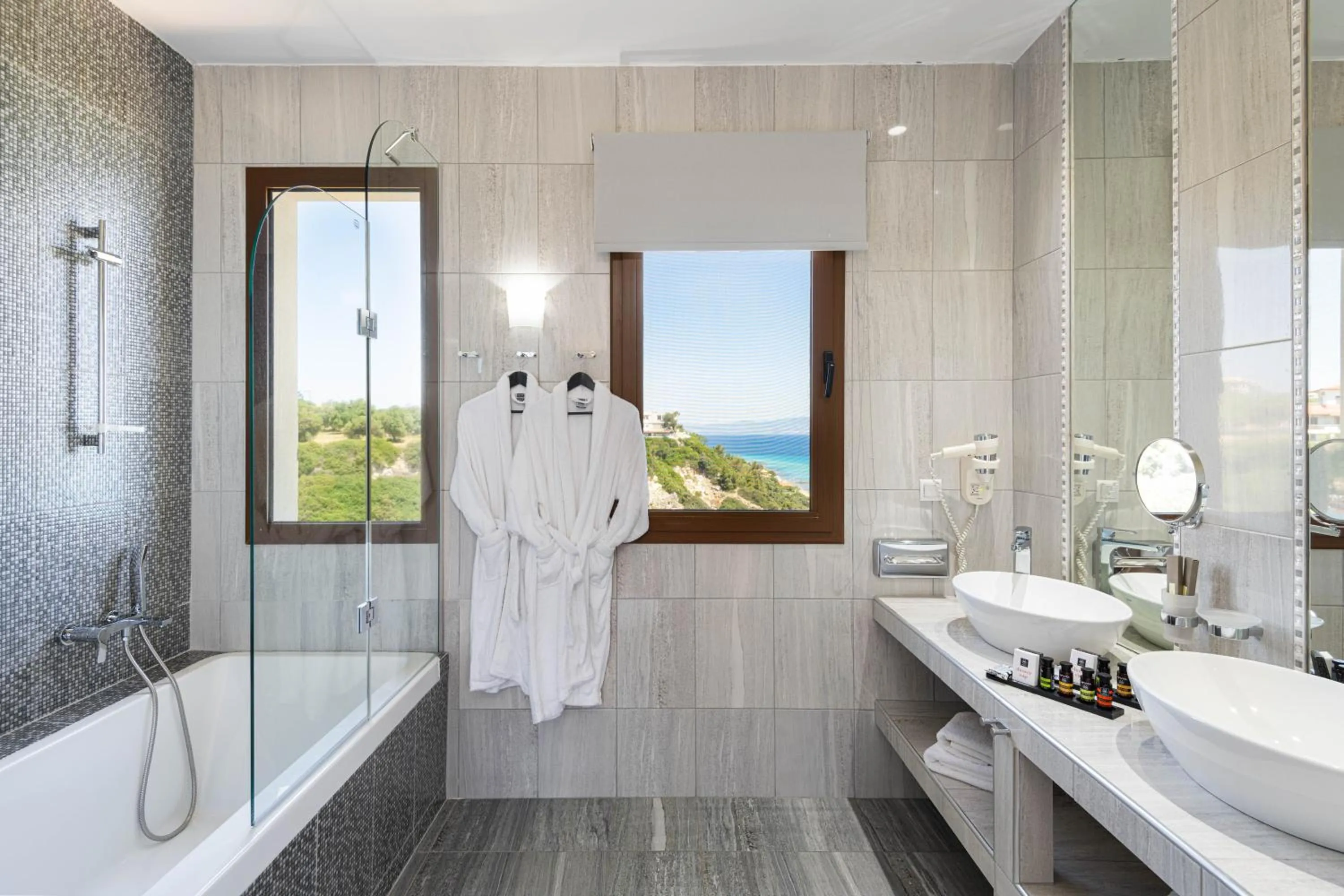 Bathroom in Blue Bay Halkidiki - Adults Only