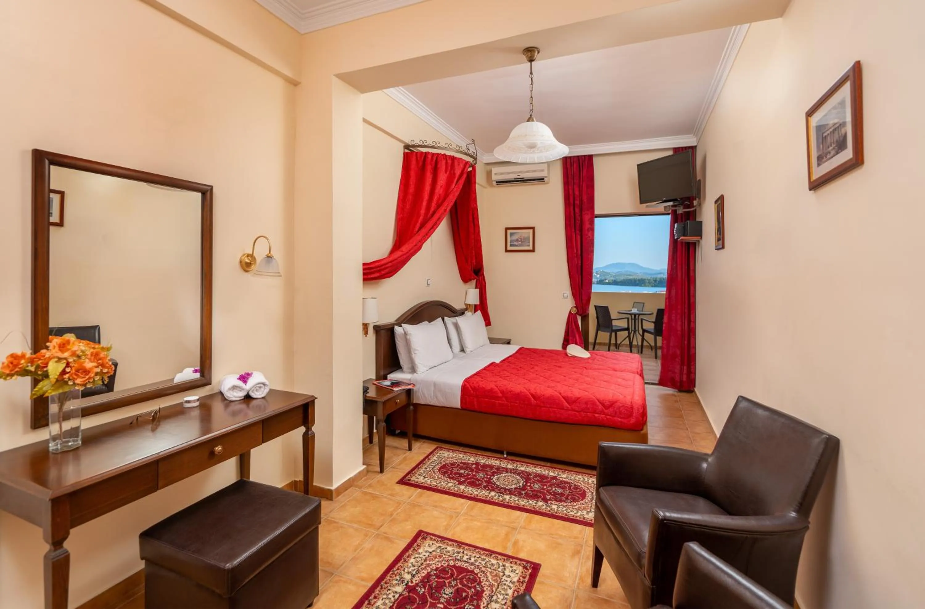 Photo of the whole room in Corfu Secret