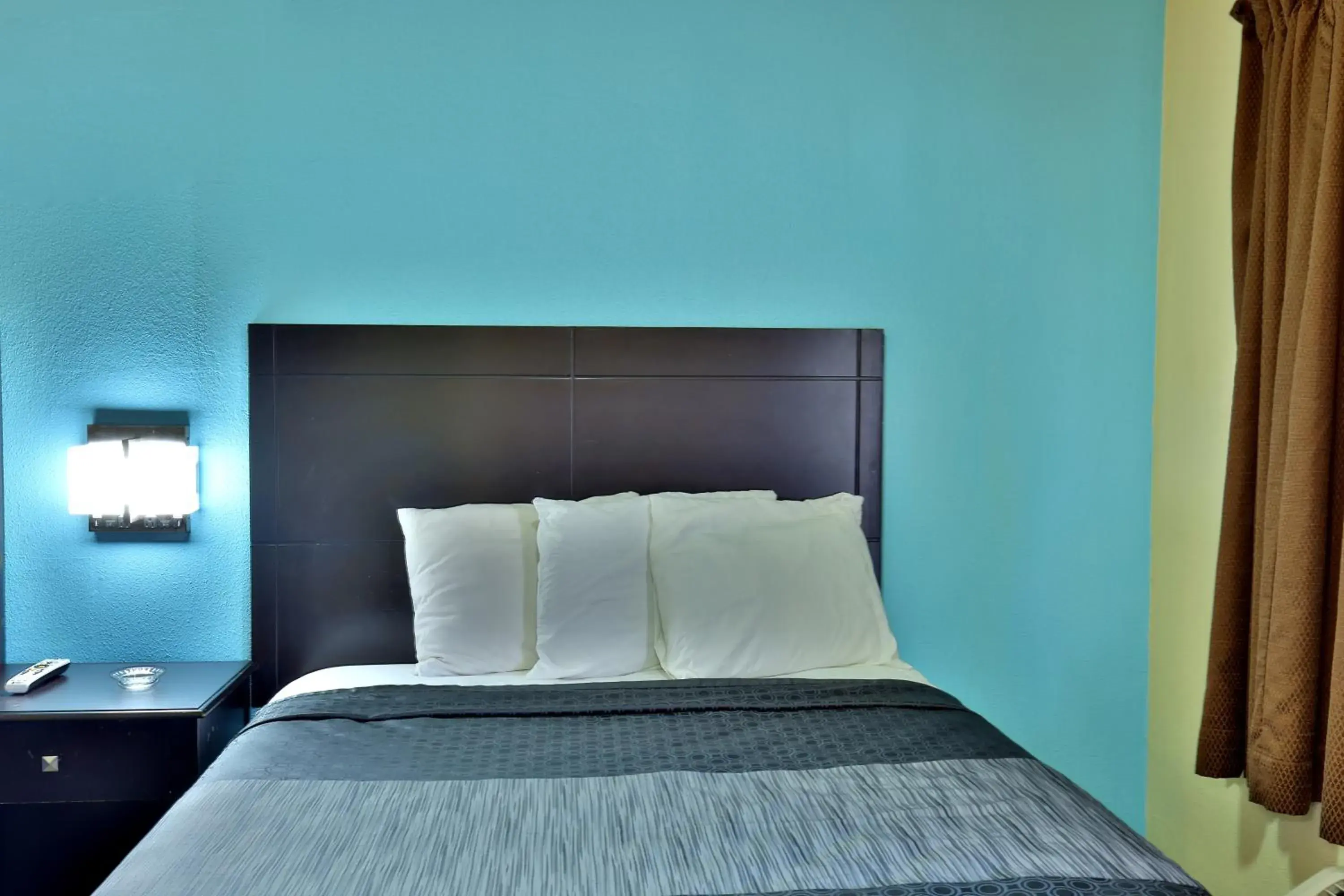 King Room in Americas Best Value Inn San Antonio Airport South King Room in Americas Best Value Inn San Antonio Airport South