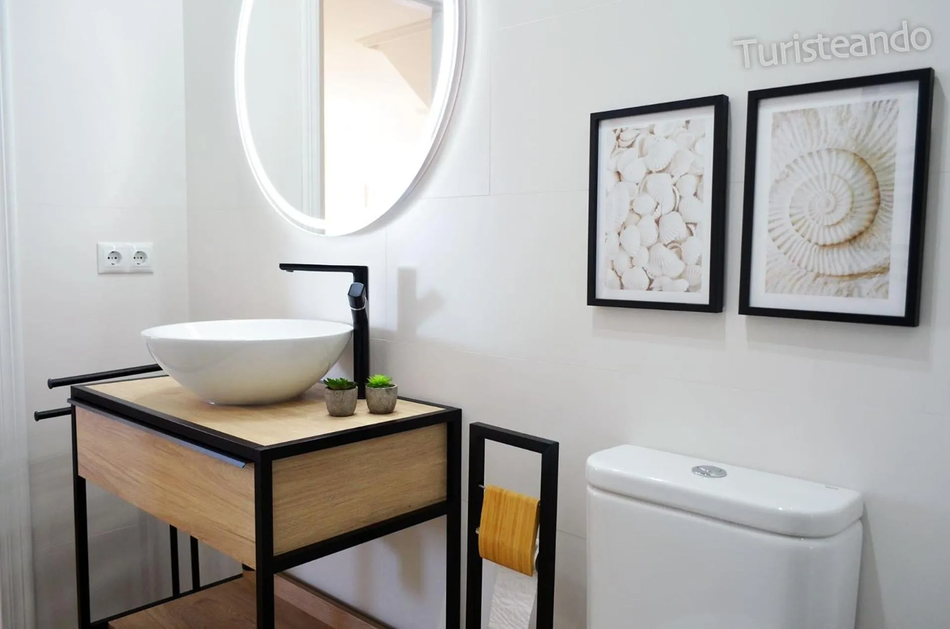 Bathroom in Dúplex ANANDA, vistas impresionantes con parking y piscina comunitaria