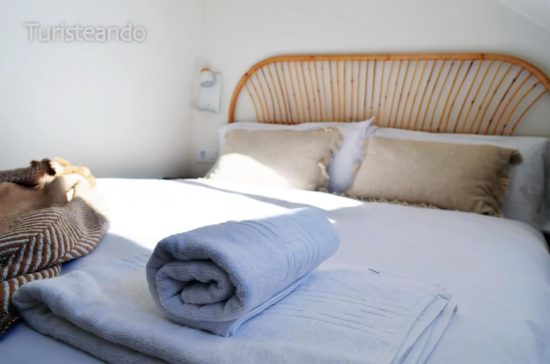 Bed in Dúplex ANANDA, vistas impresionantes con parking y piscina comunitaria
