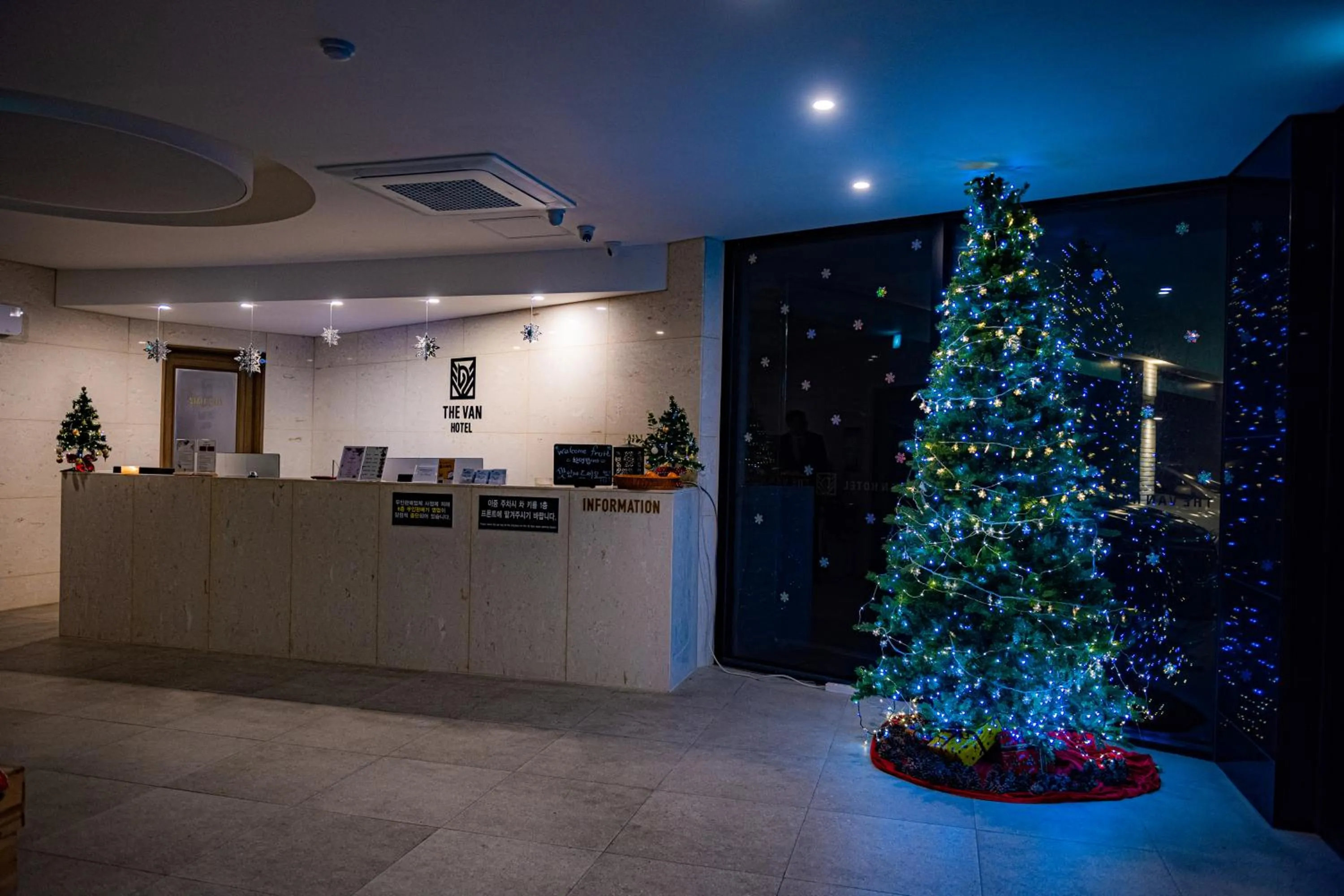 Lobby or reception in The Van Hotel