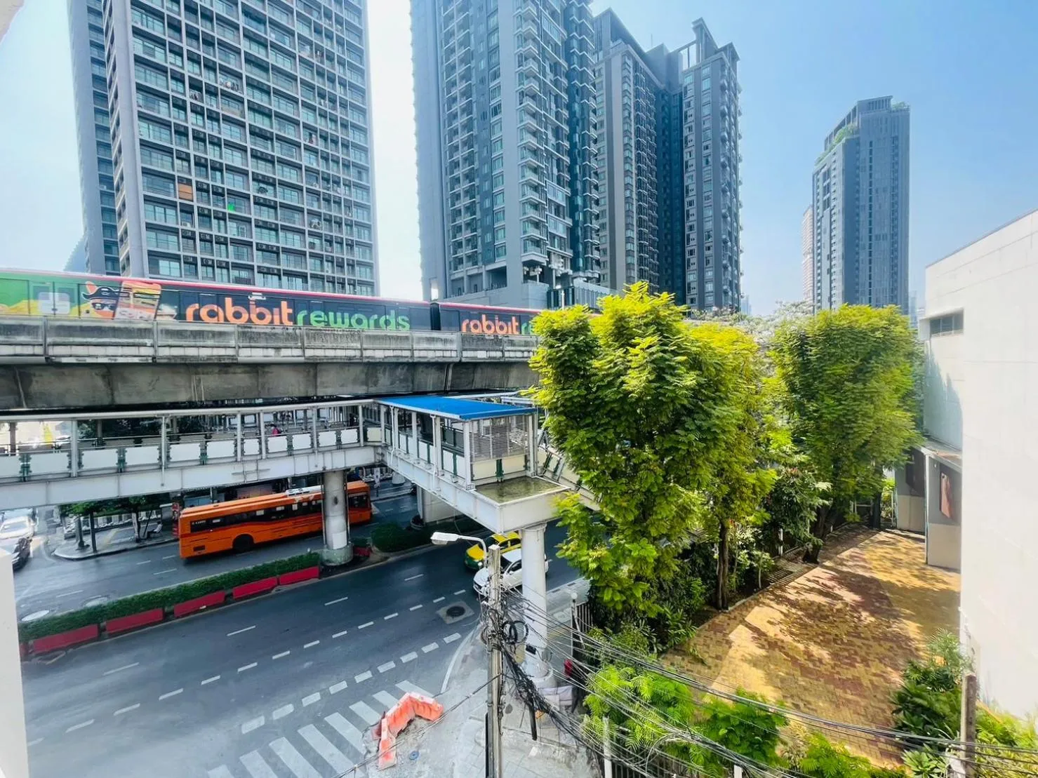 Day in Thonglor Suites Hotel