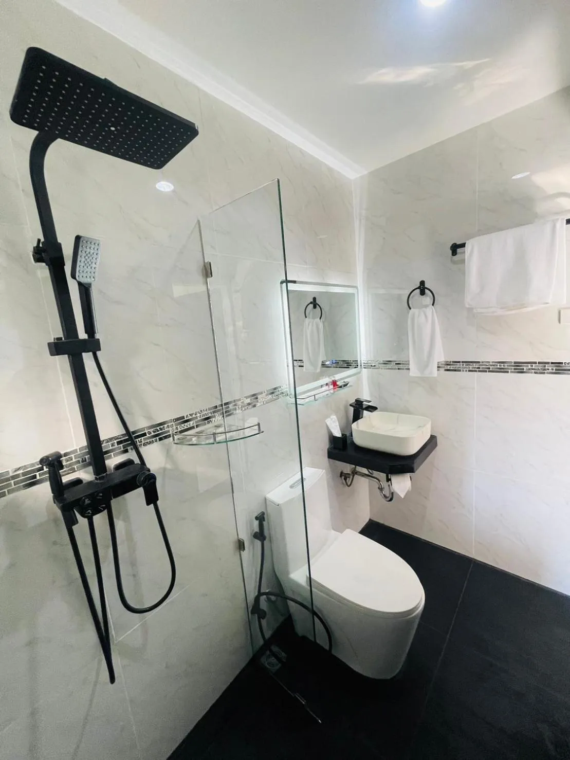 Shower in Thonglor Suites Hotel