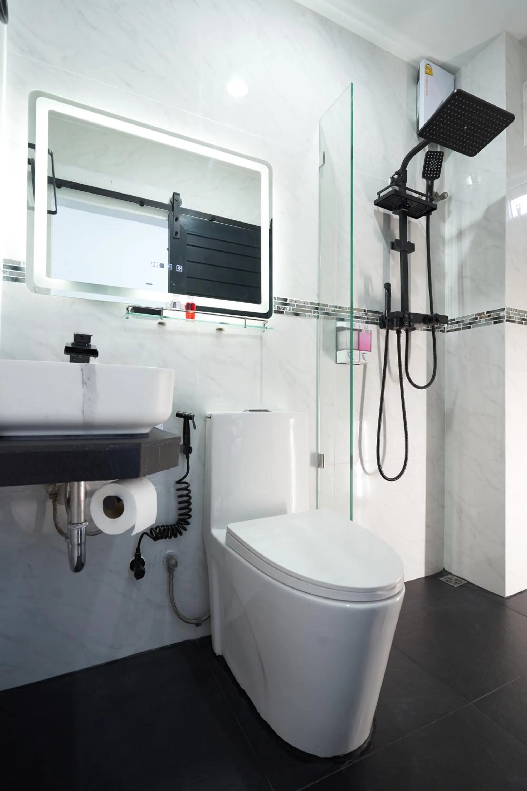 Shower in Thonglor Suites Hotel