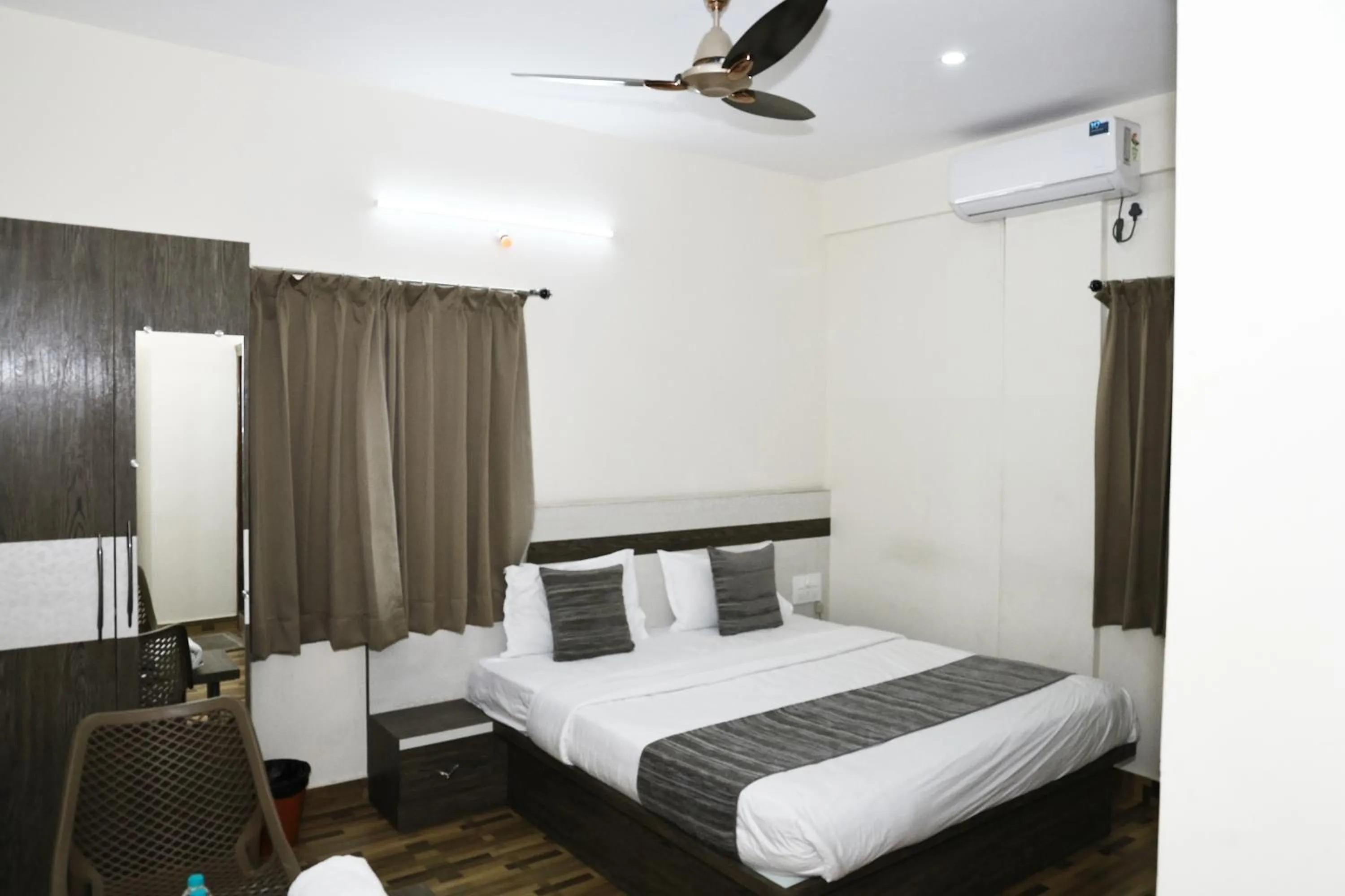 Bed in Hotel JP Grand