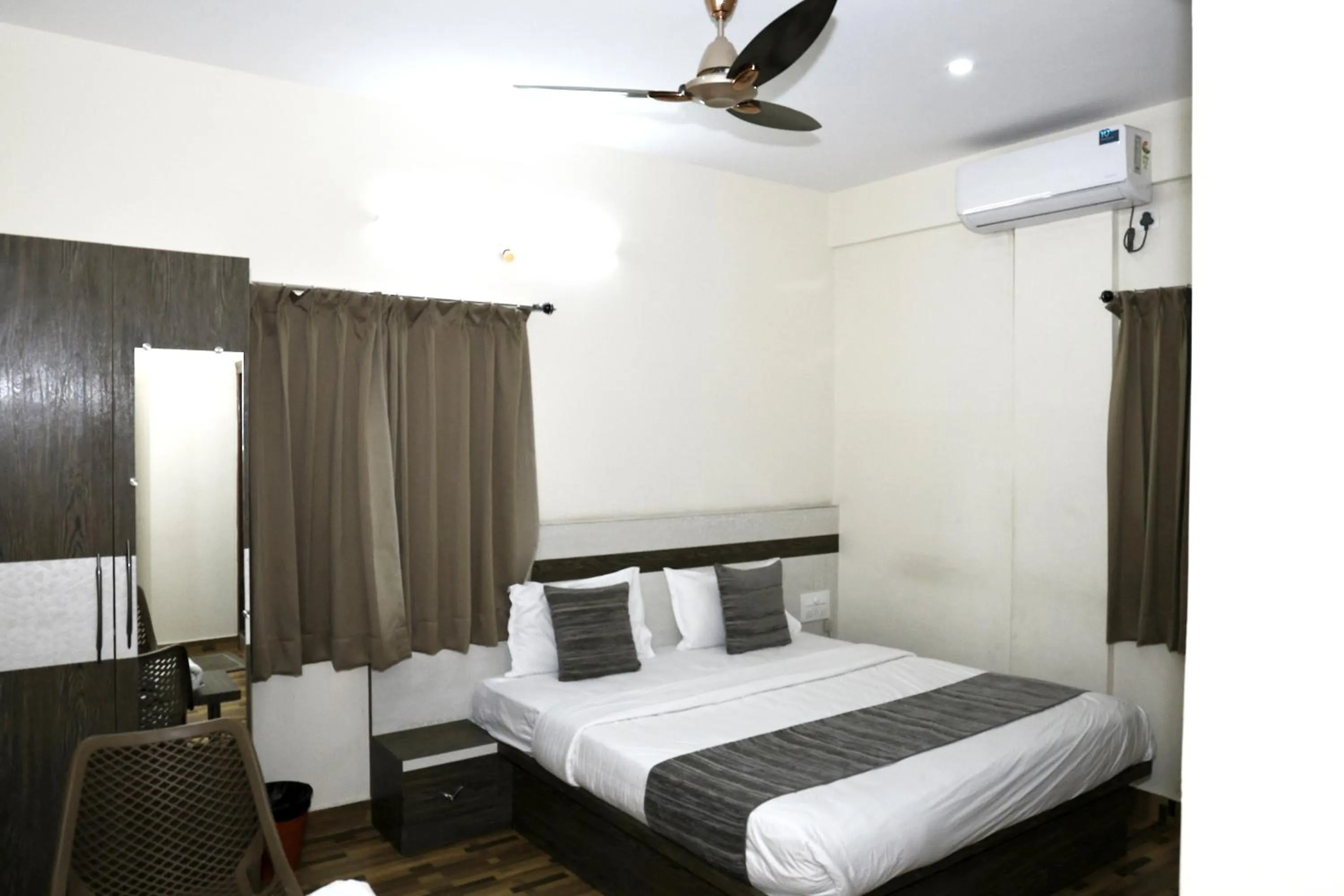 Bed in Hotel JP Grand