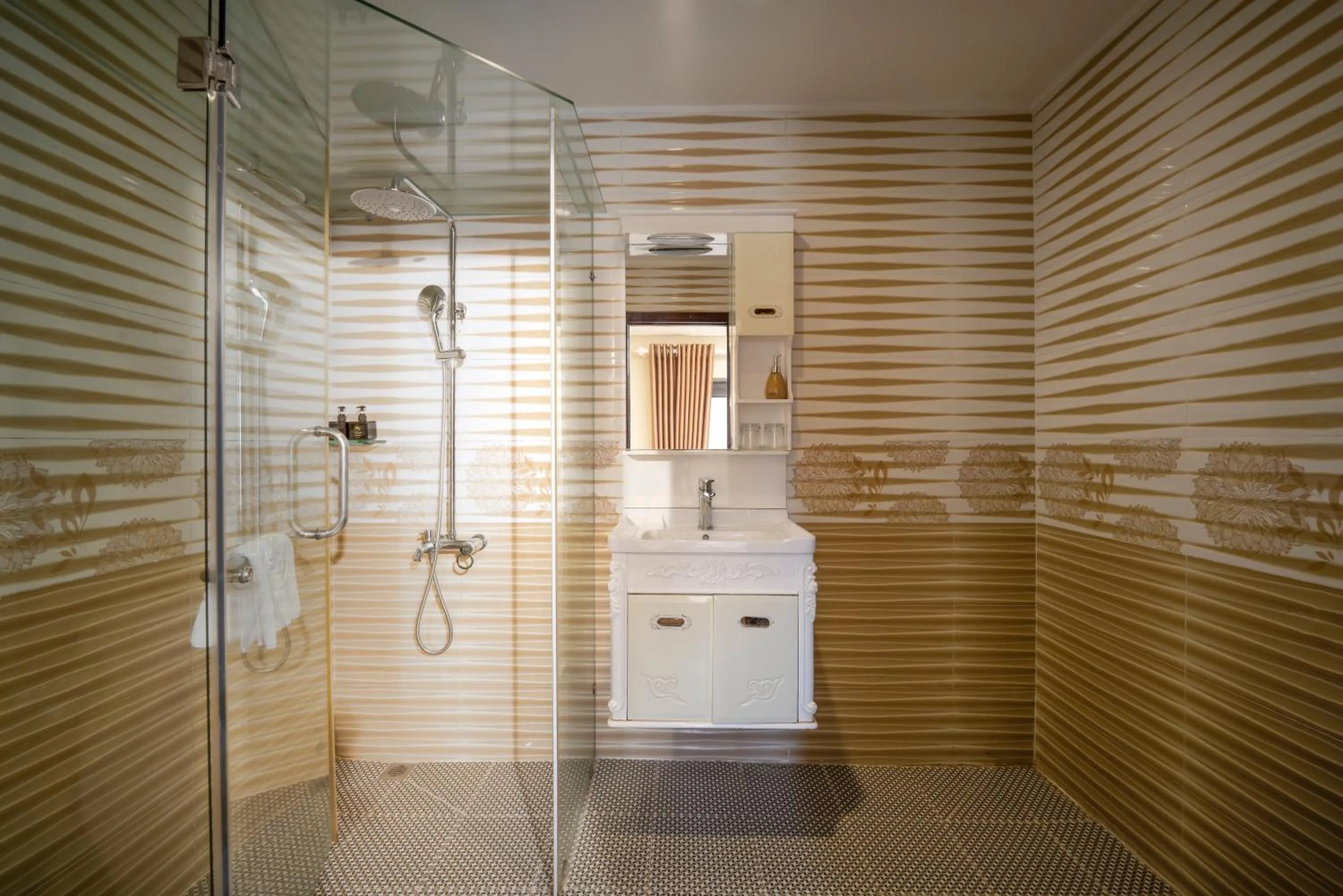 Shower in 7 Seven Sea Hotel