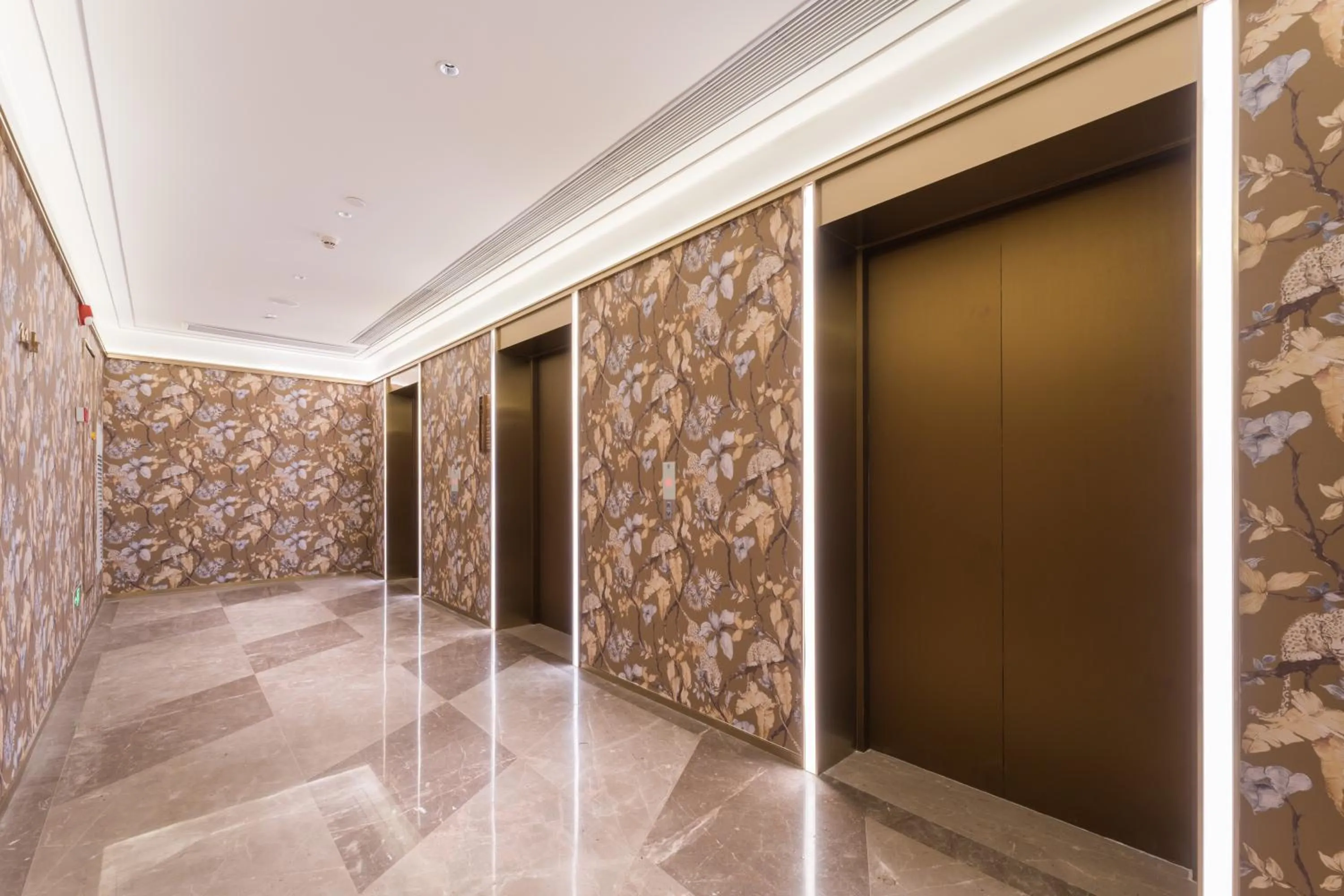 elevator in Manxin Hotel Guangzhou Baiyun Airport Branch