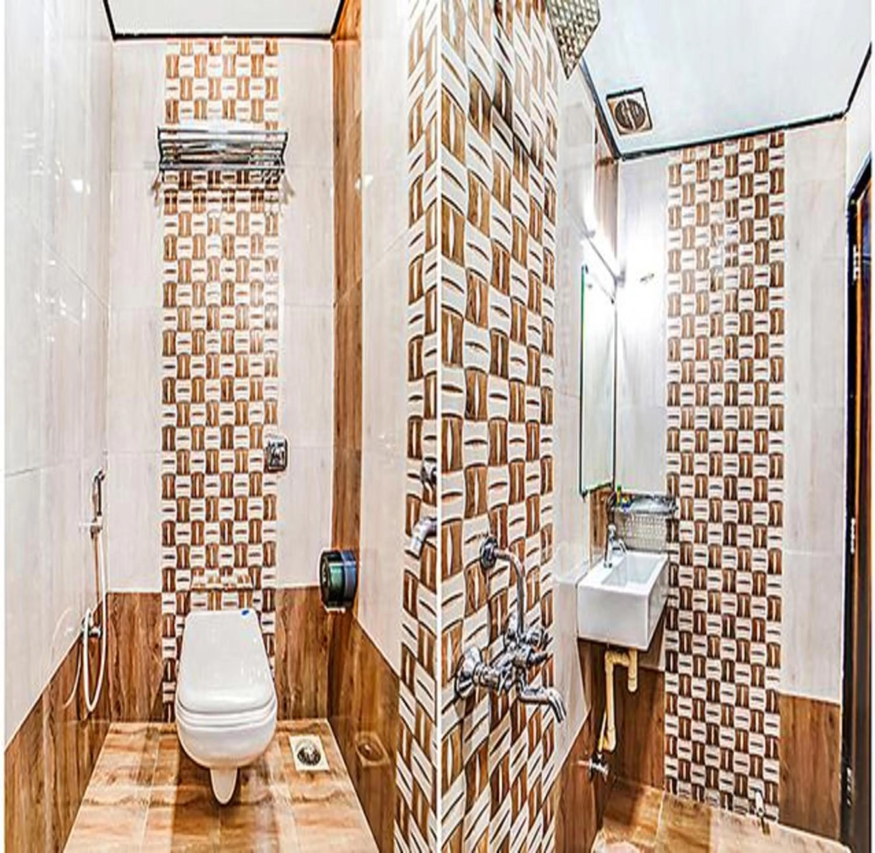 Bathroom in Via The Adore Palace - Nr Mumbai International Airport