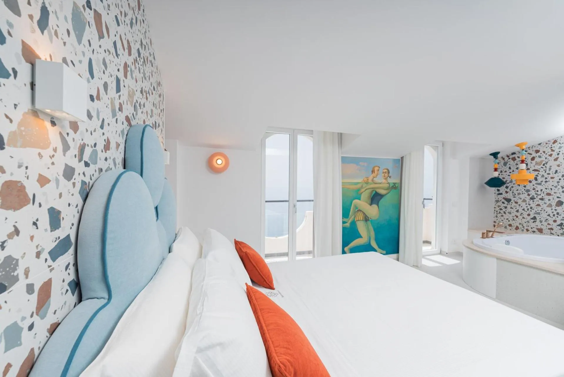 Hot Tub, Bed in Albergo Dipinto BaccoFurore