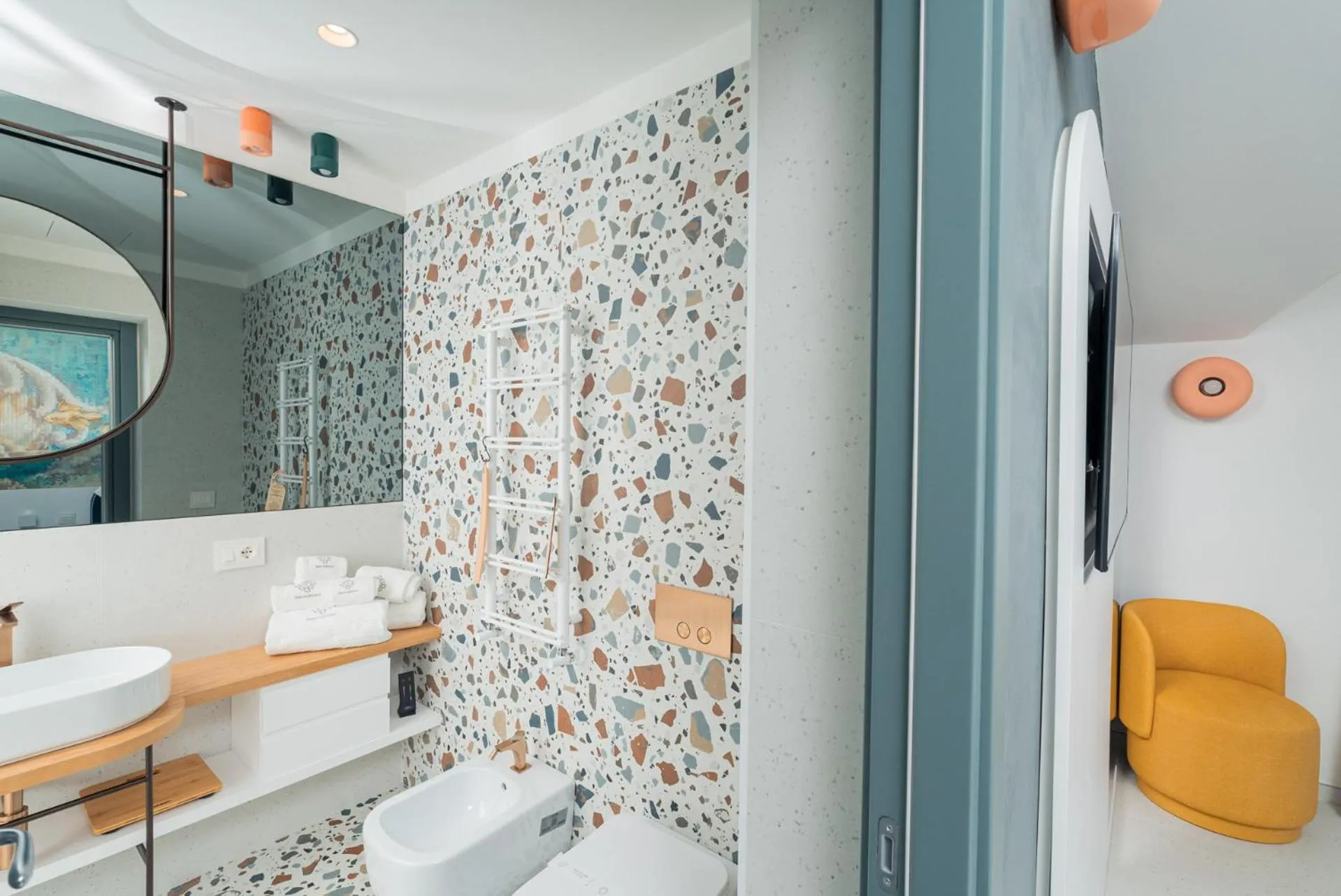 Shower in Albergo Dipinto BaccoFurore