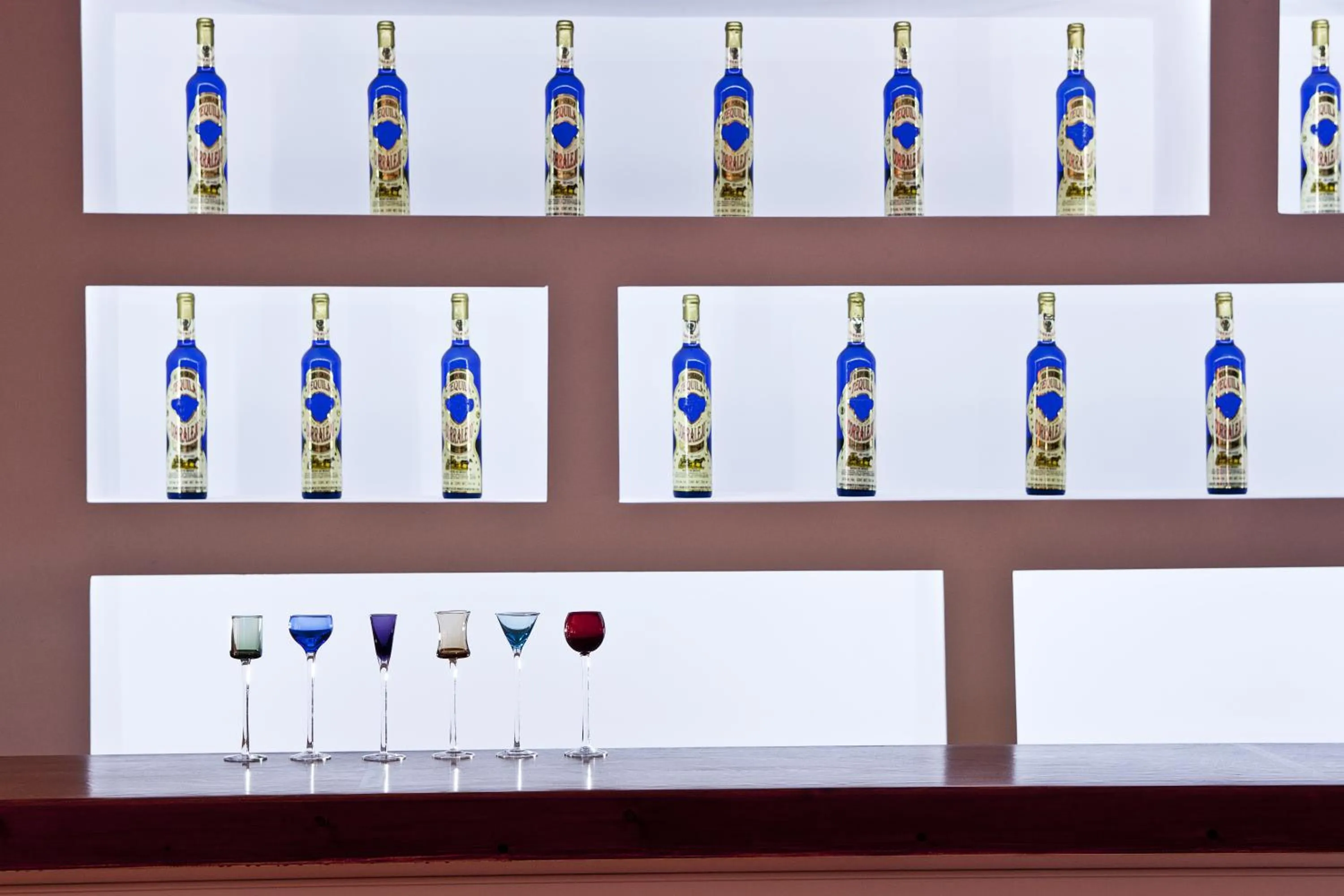 Alcoholic drinks in Acqua Vatos Santorini Hotel