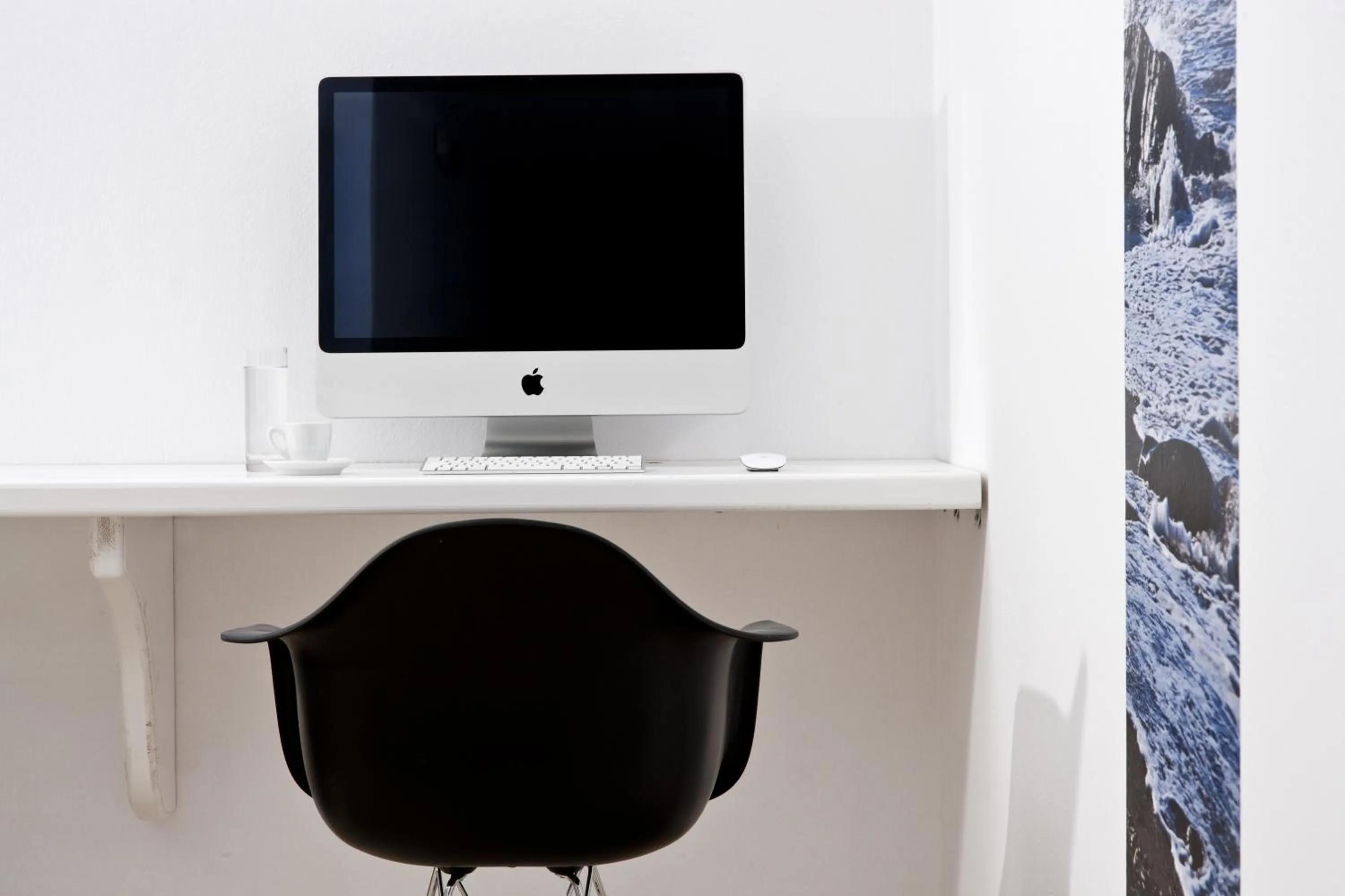 TV and multimedia in Acqua Vatos Santorini Hotel