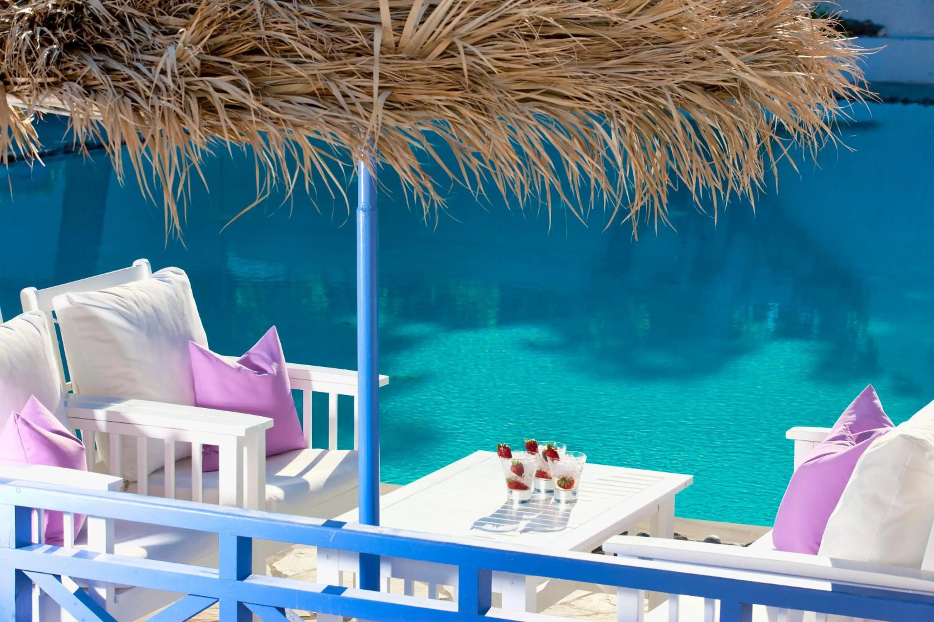 Swimming pool in Acqua Vatos Santorini Hotel