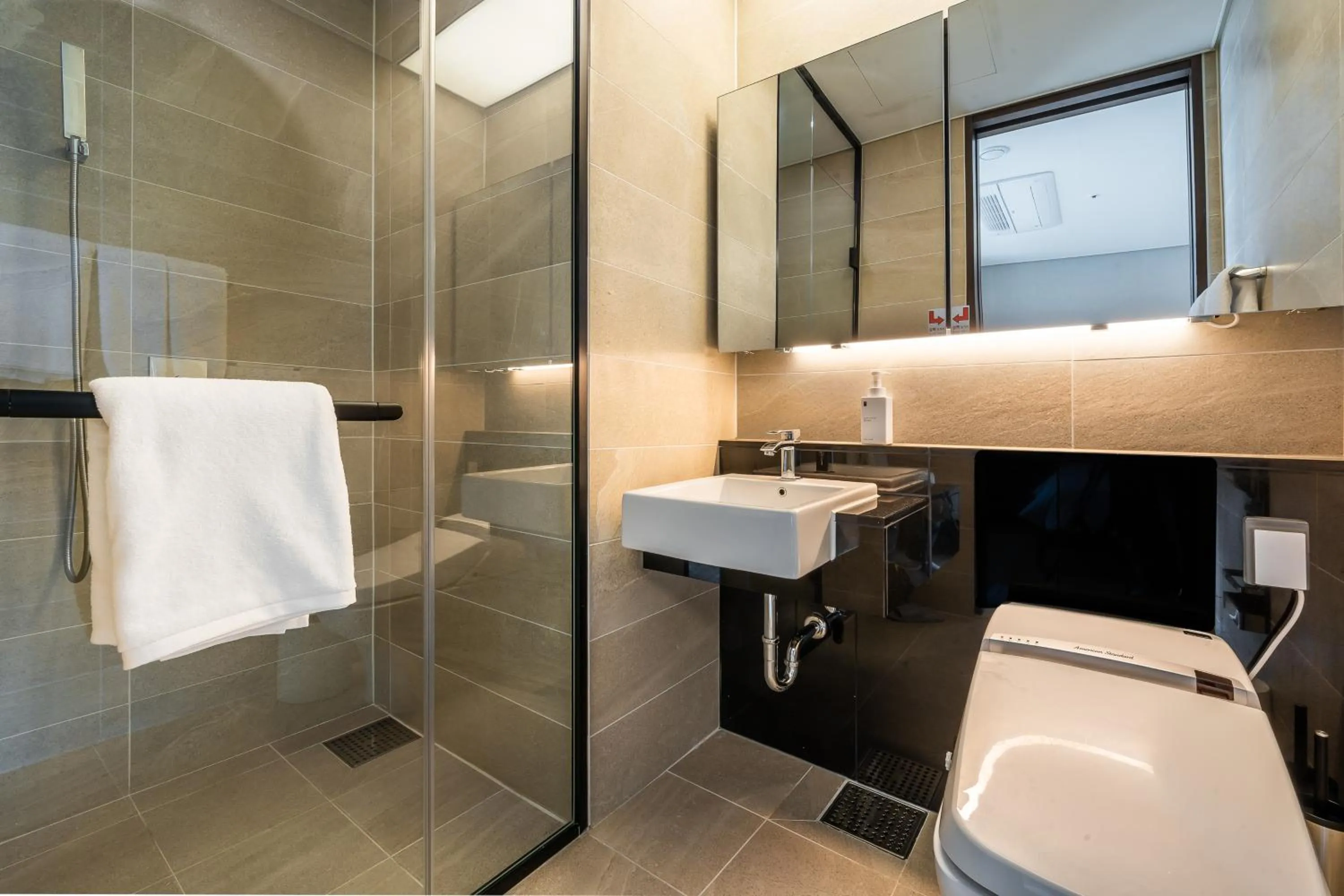 Toilet in LCT Residence Y collection