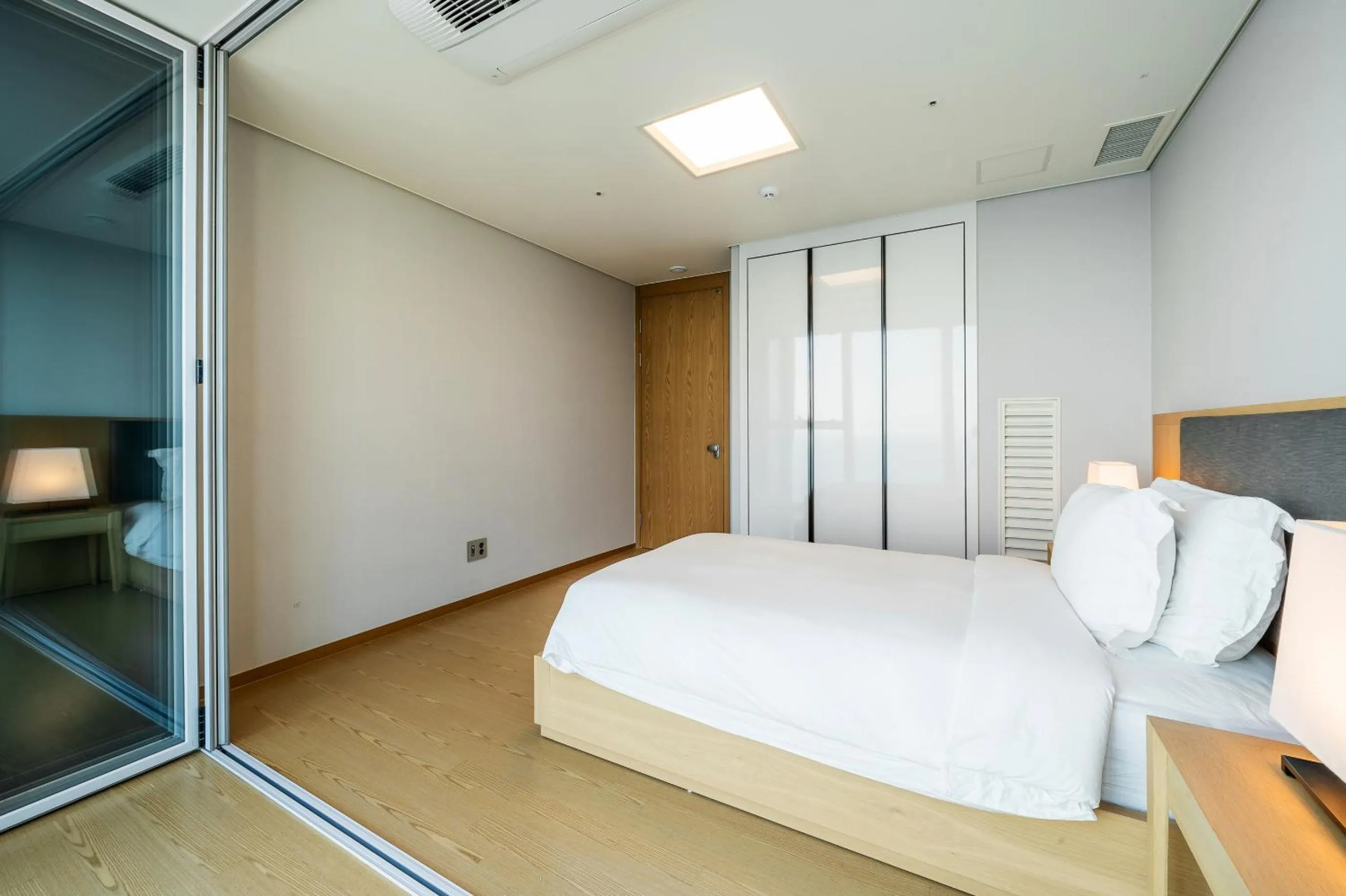 Bed in LCT Residence Y collection