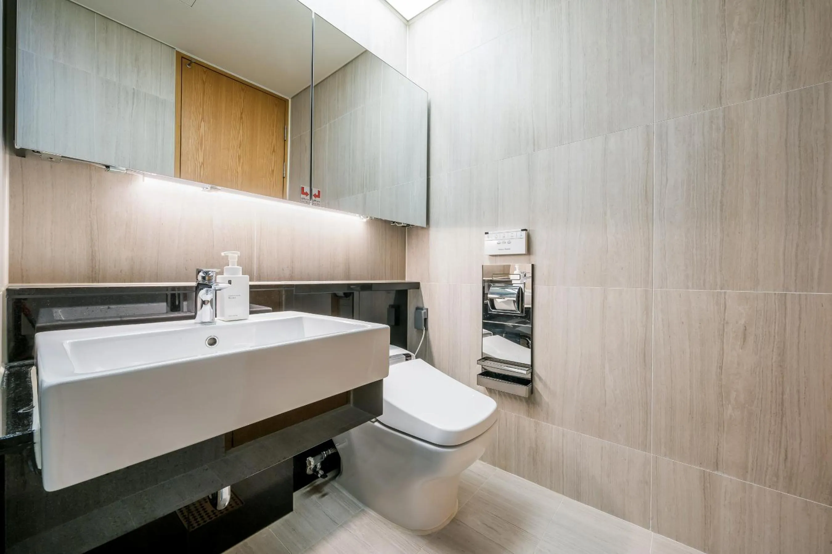 LCT Residence Y collection