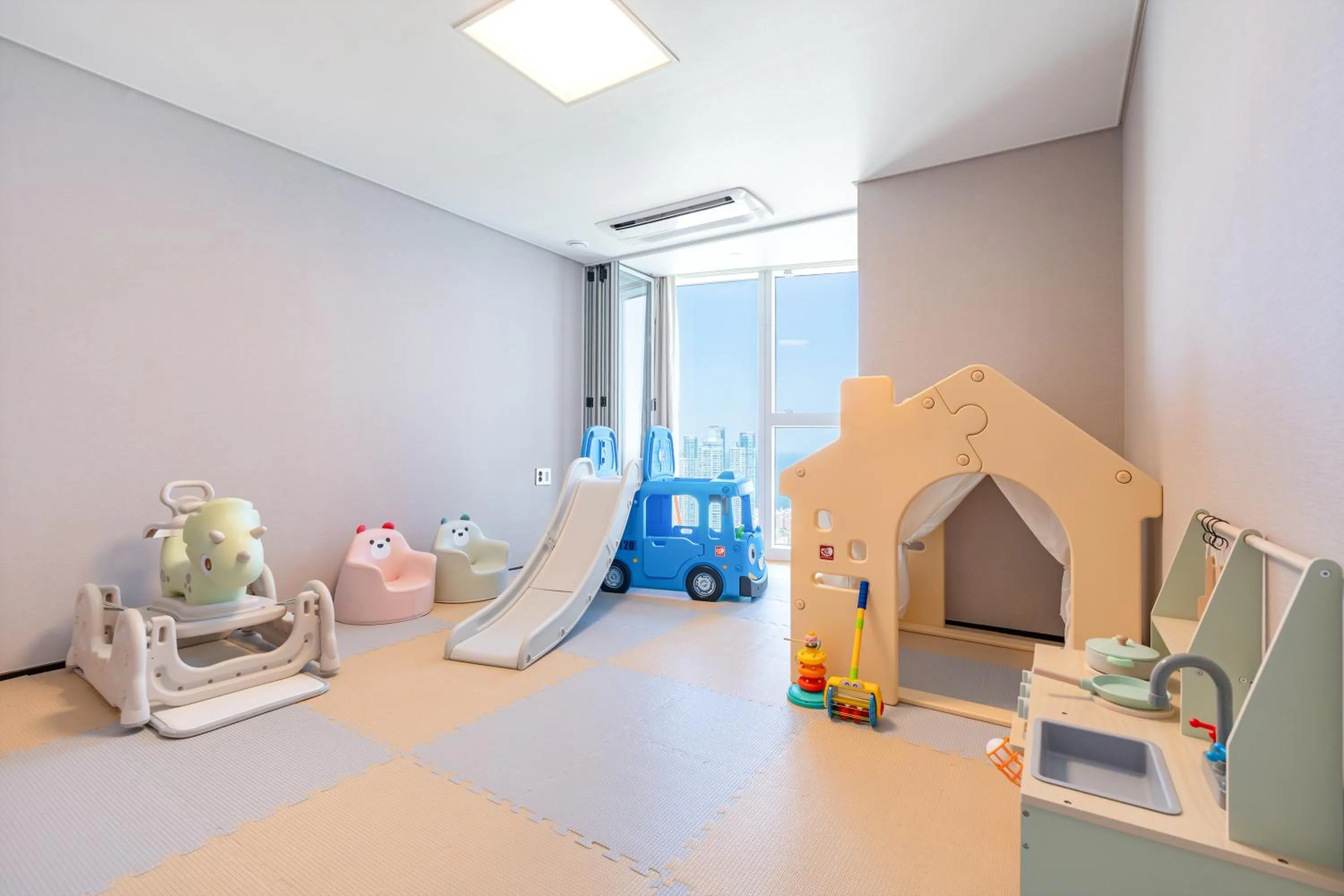 LCT Residence Y collection