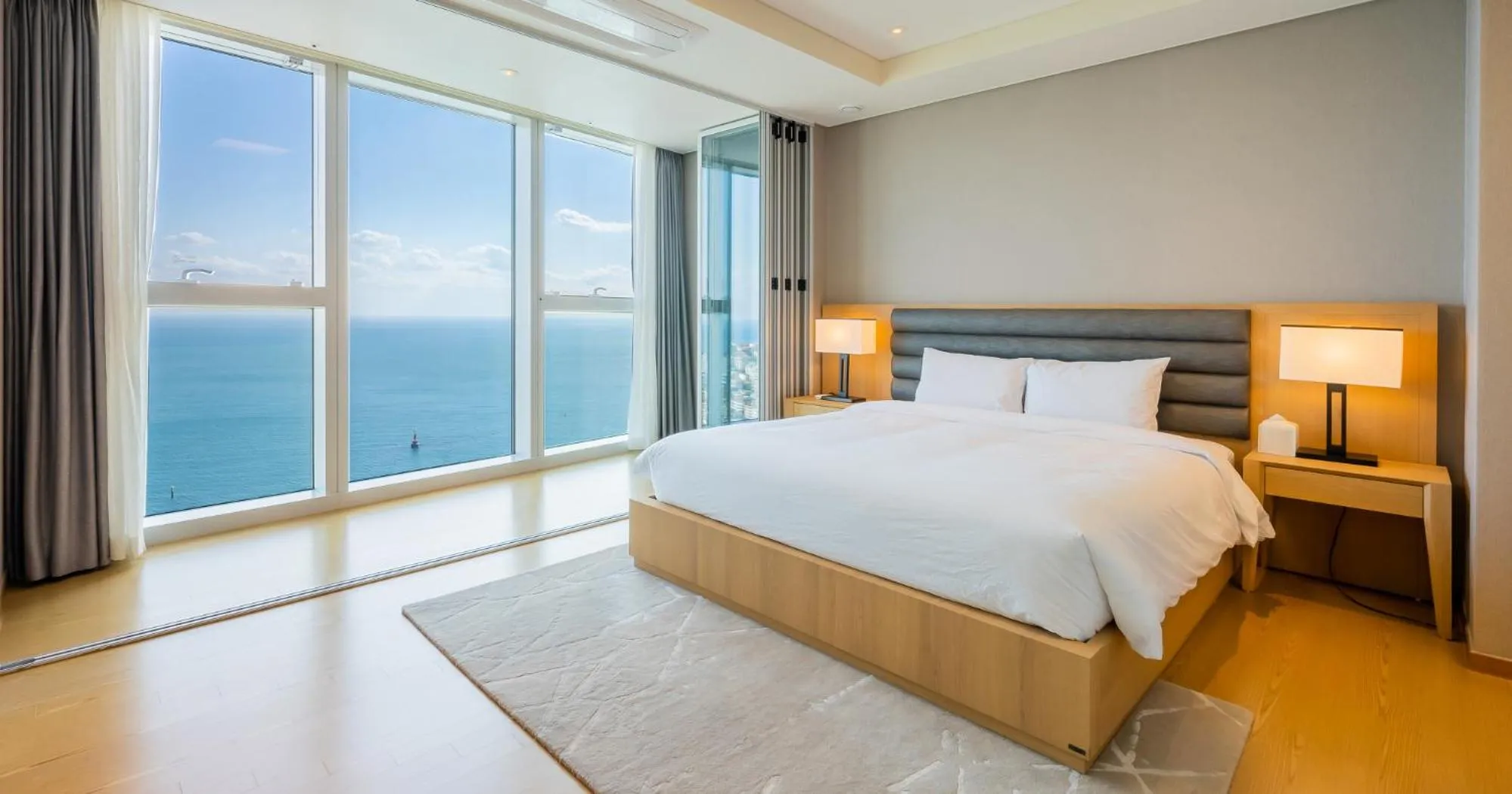 Bed in LCT Residence Y collection