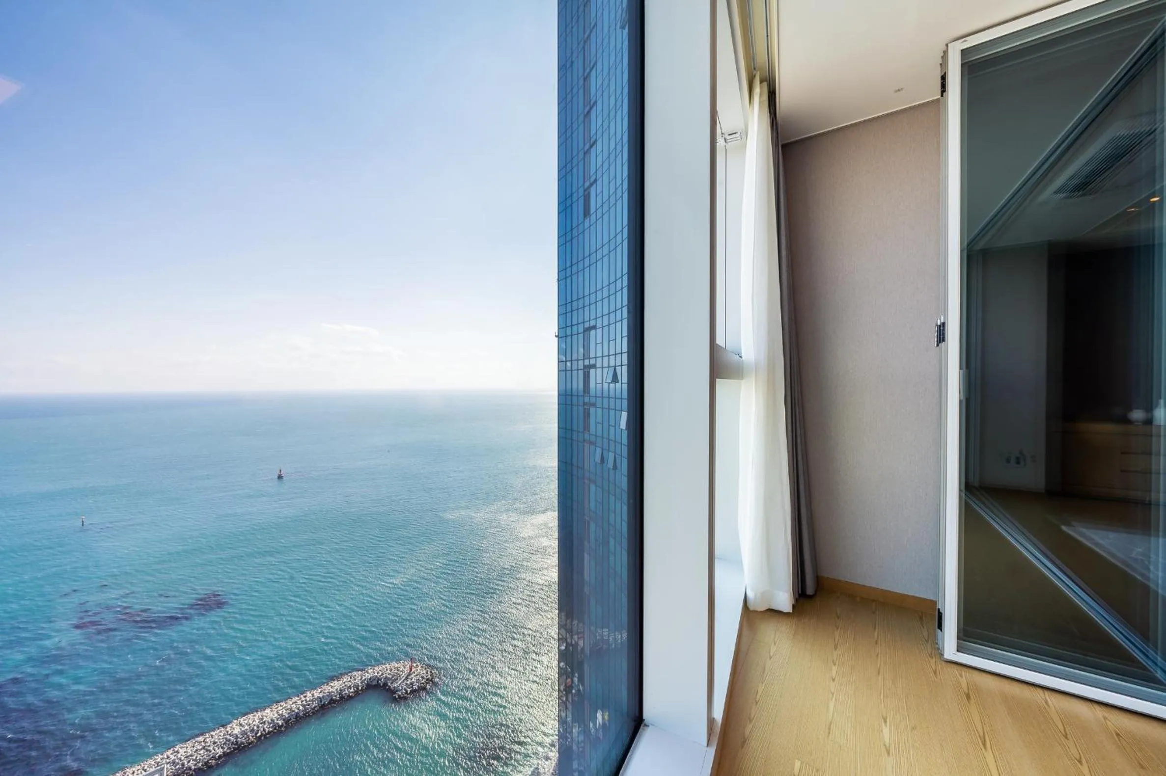 LCT Residence Y collection