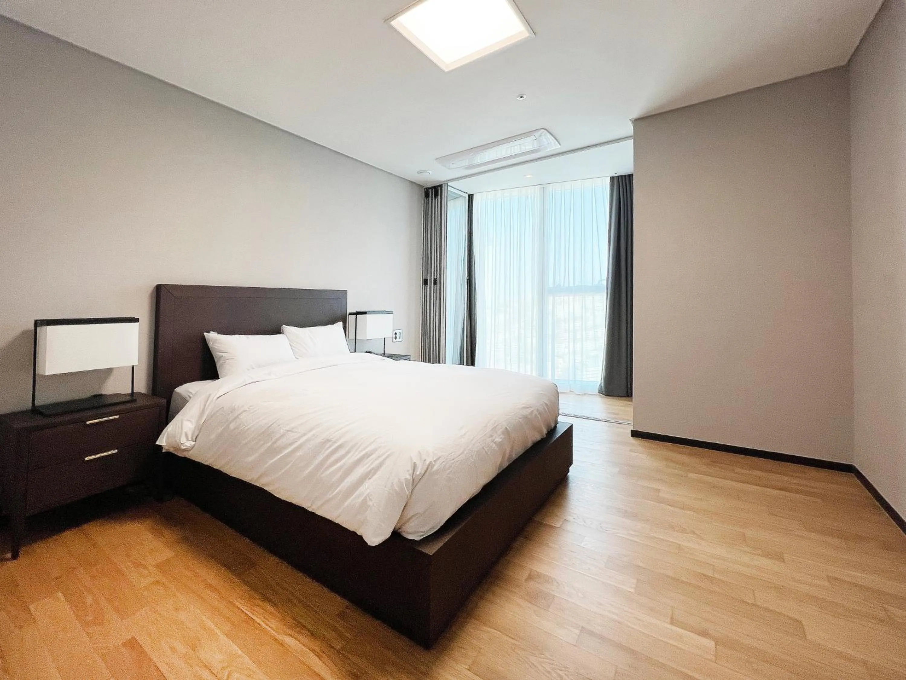 Bed in LCT Residence Y collection