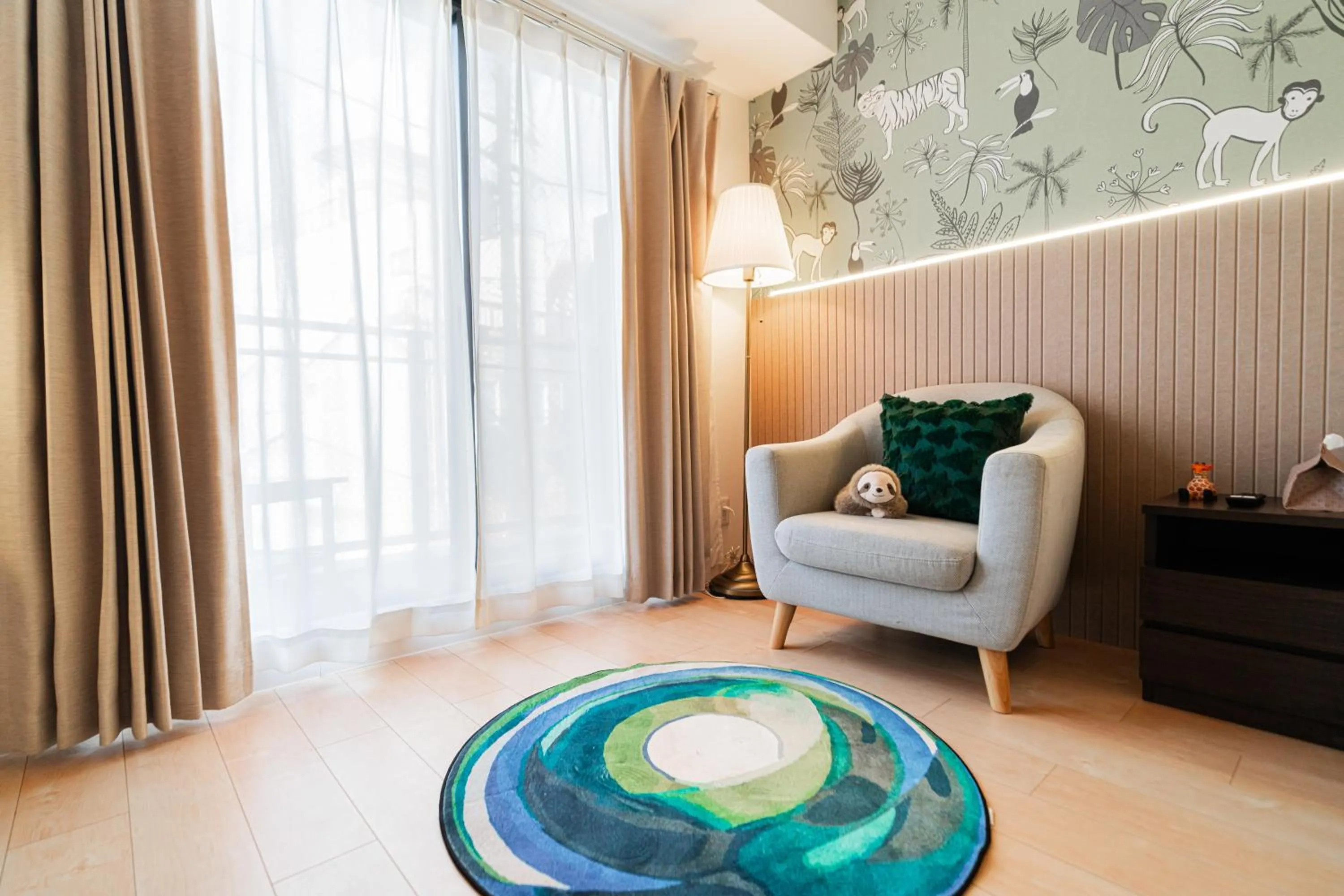 Seating area in QUEENS PARK