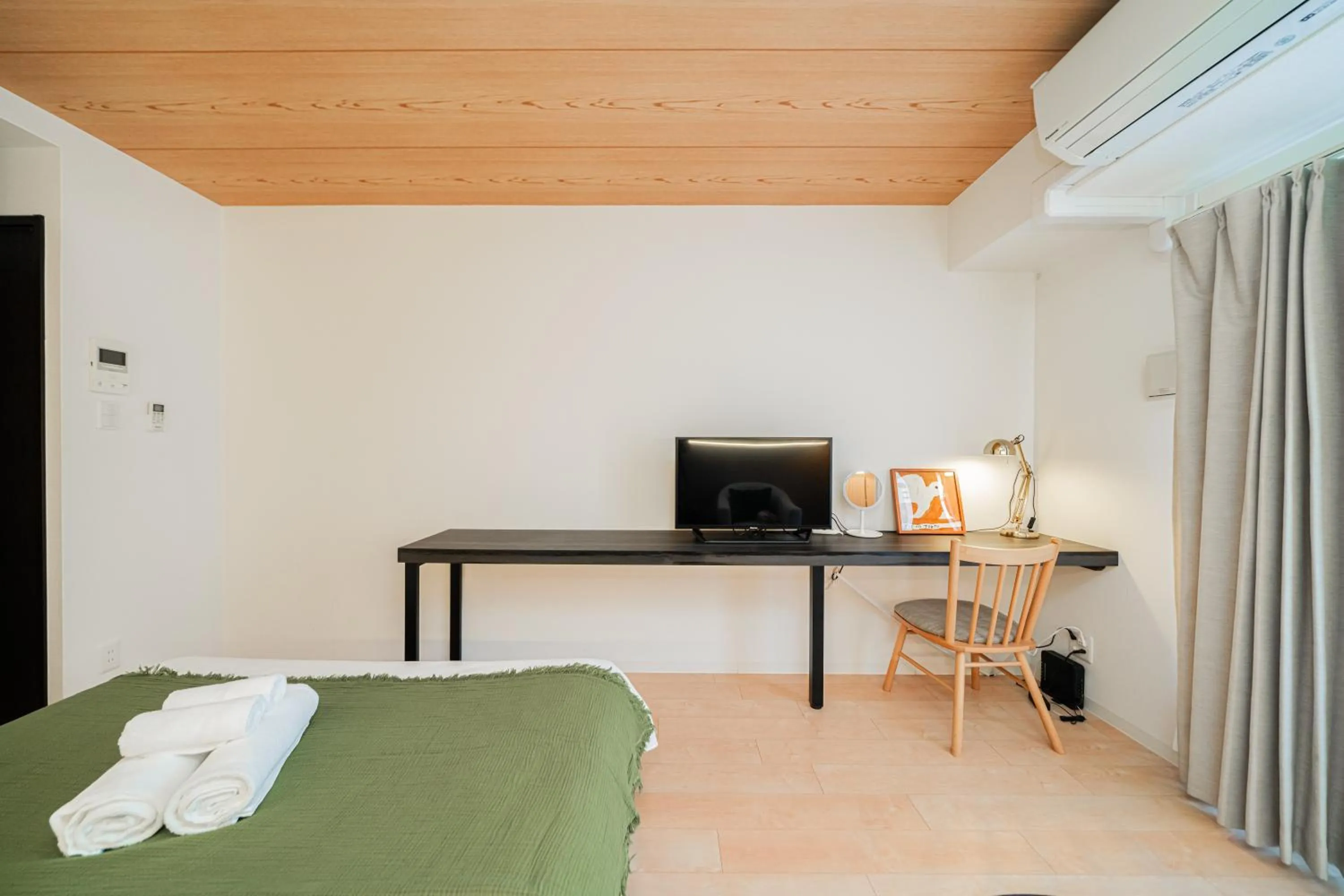 TV and multimedia, Bed in QUEENS PARK