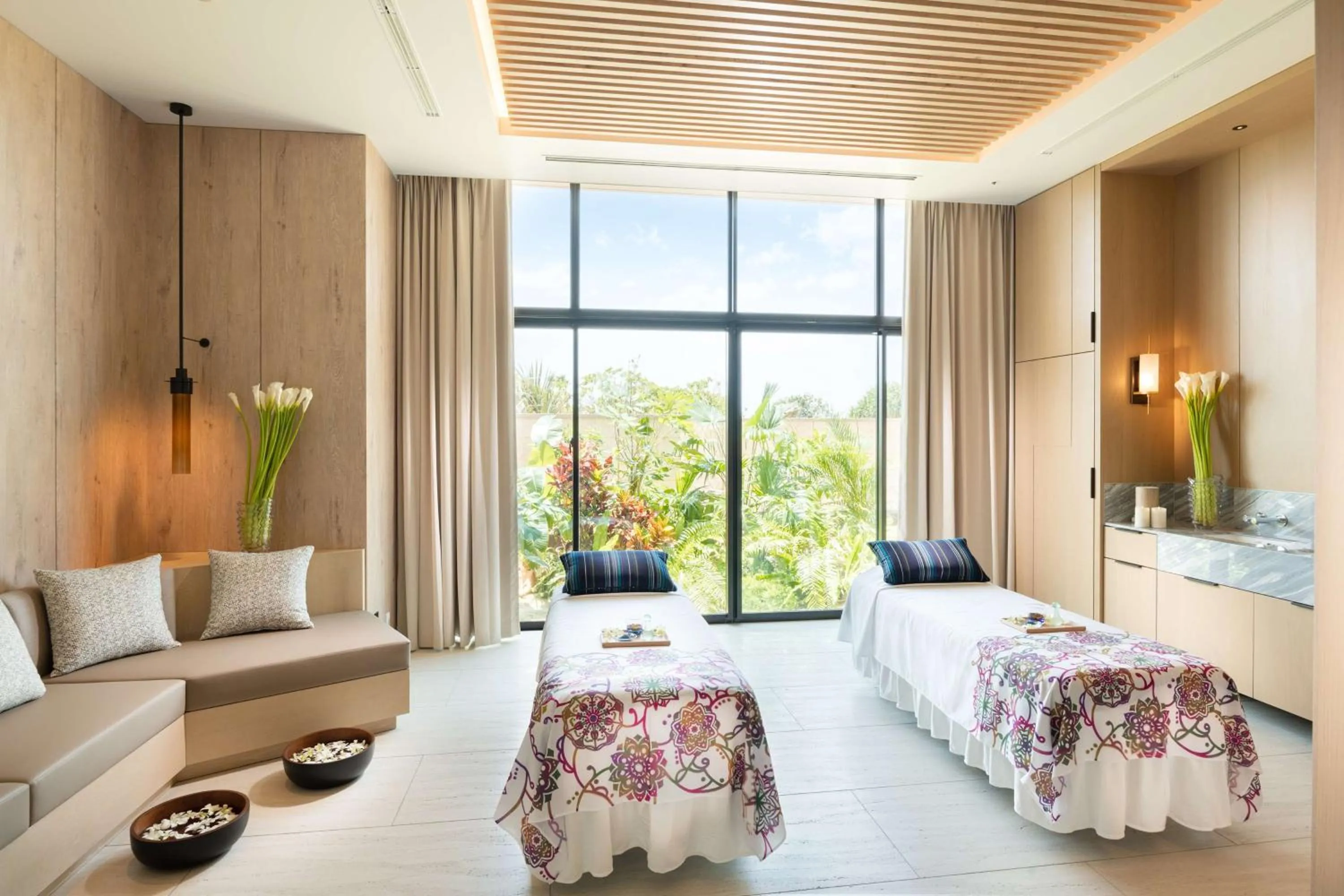 Sports, Bed in Hilton Okinawa Miyako Island Resort