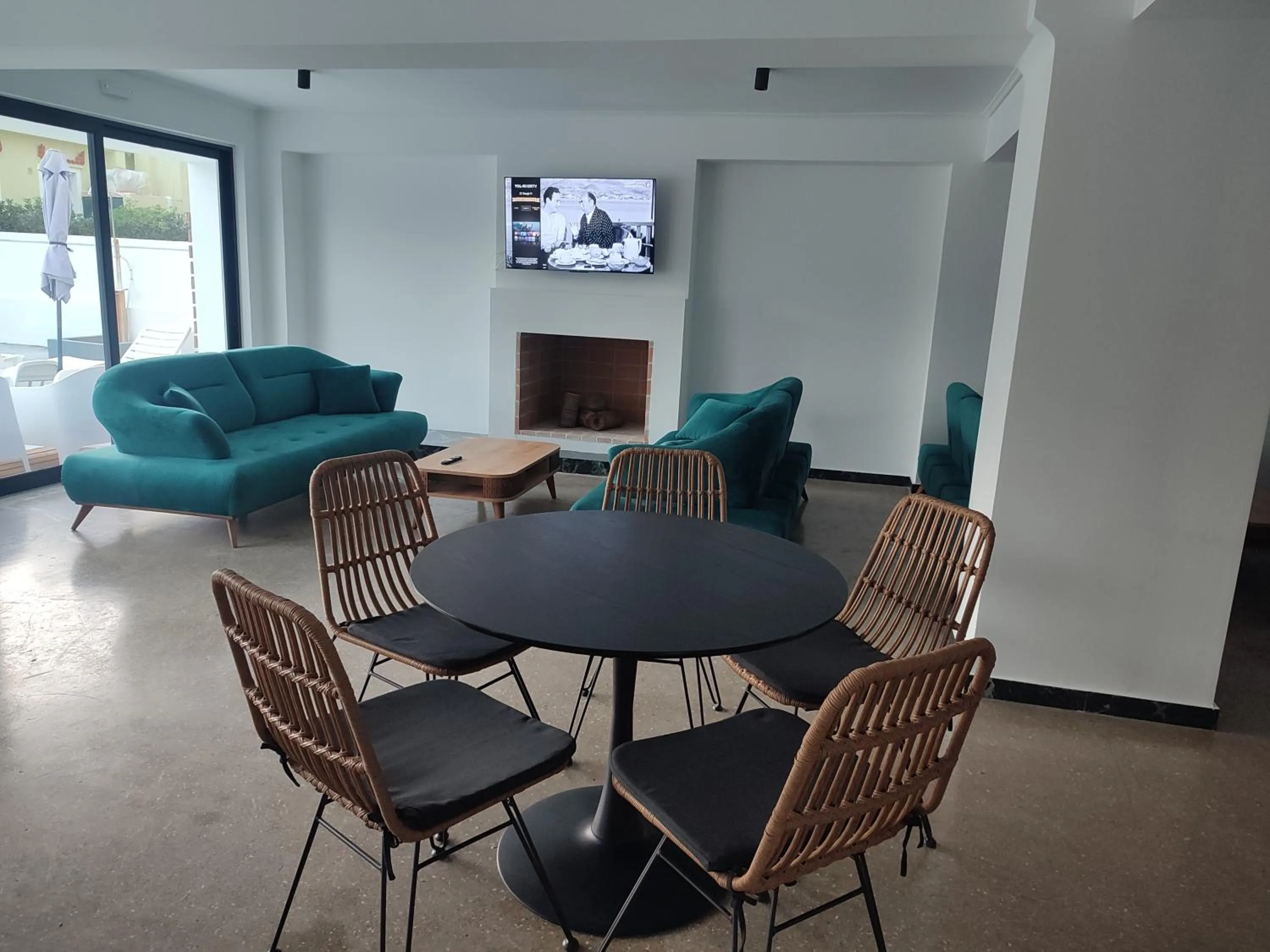 Lounge or bar in Evita Blue