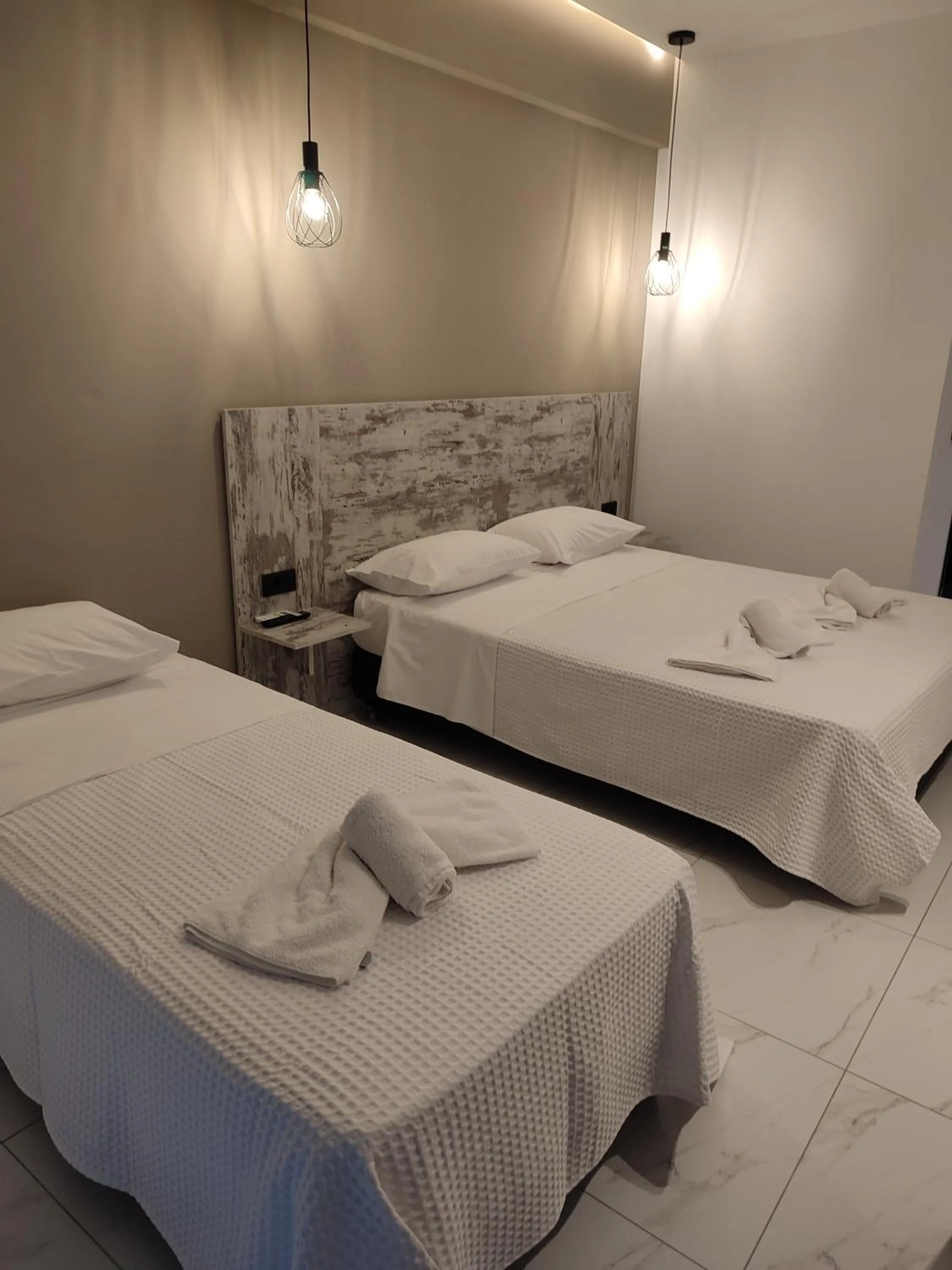 Bedroom, Bed in Evita Blue