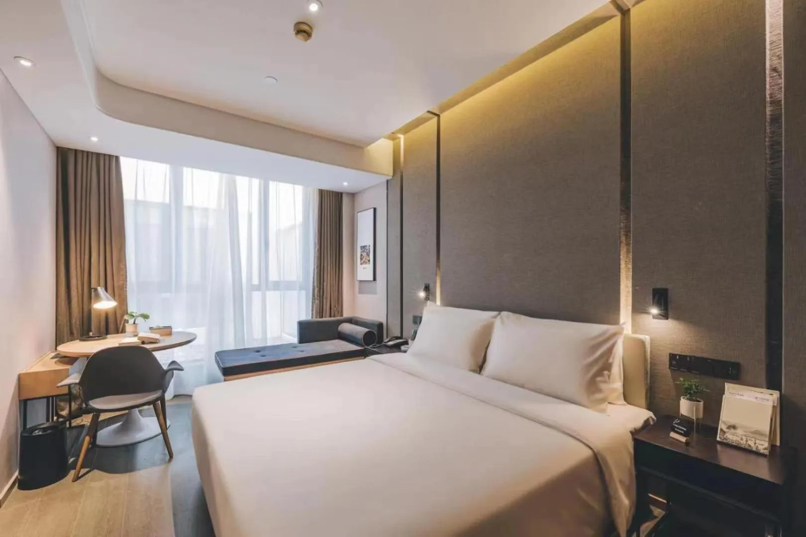 Property building, Bed in Atour Hotel Jiading Jiangqiao Jiayi Road Subway Station