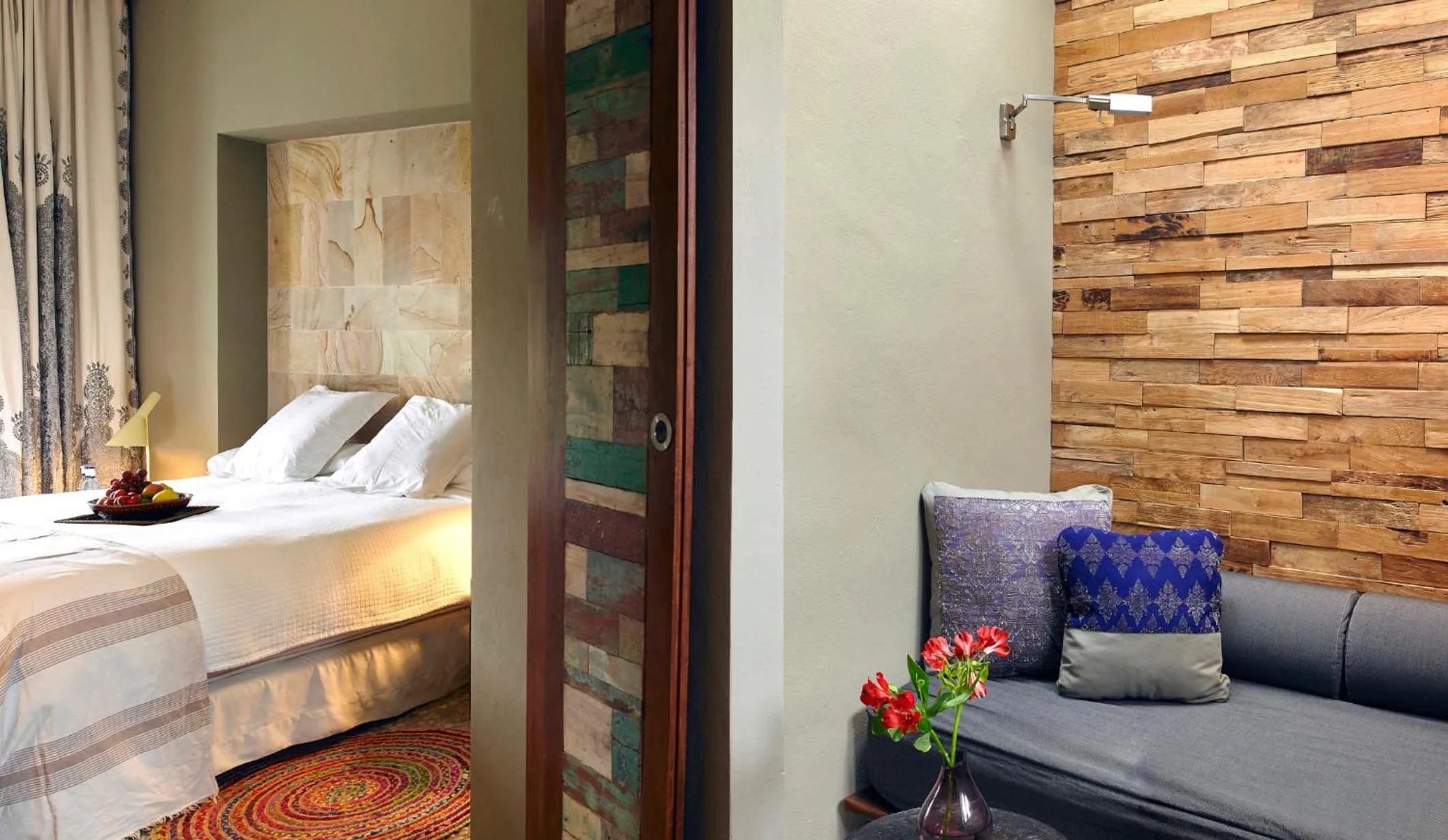 Living room, Bed in The Giri Residence