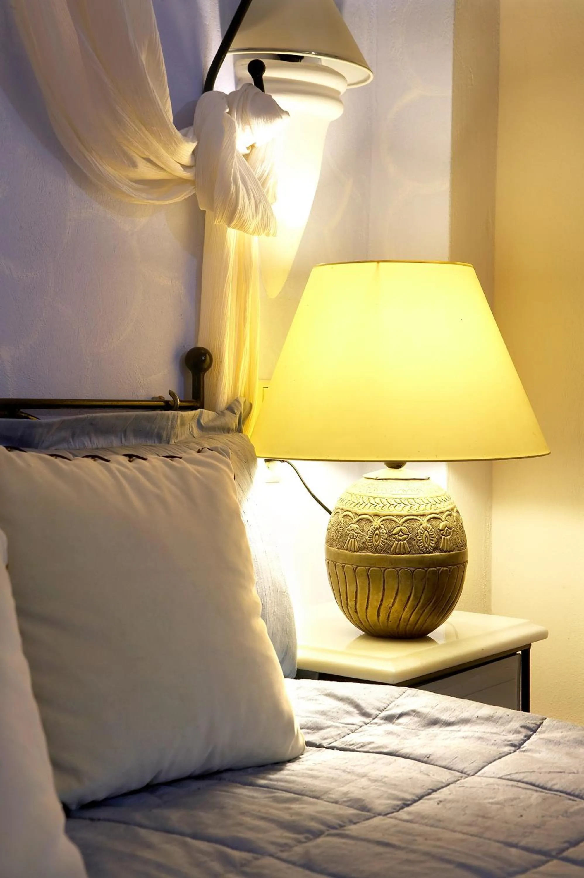 Decorative detail, Bed in Atlantis Beach Villa