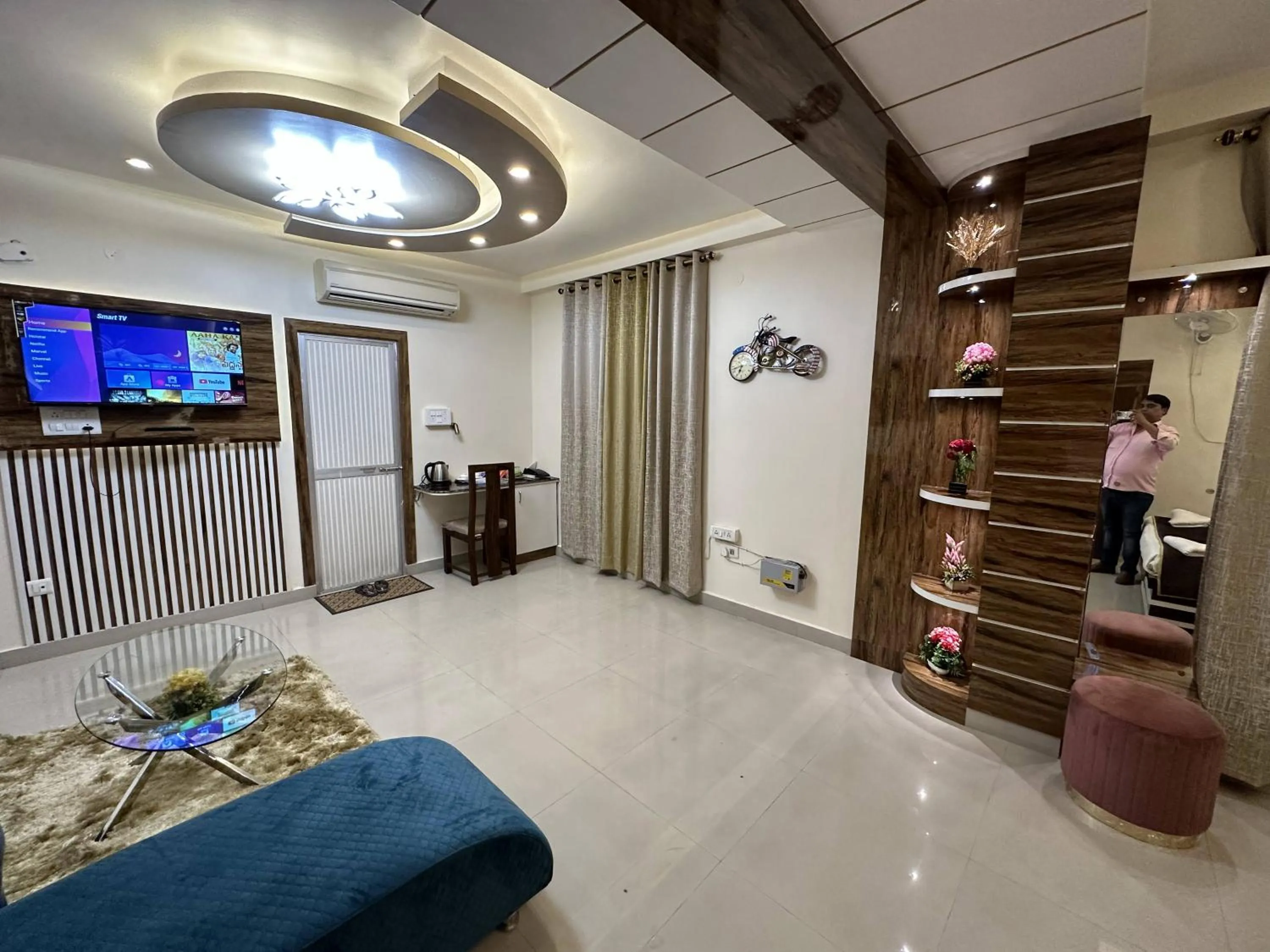 TV and multimedia in Hotel Buddha International