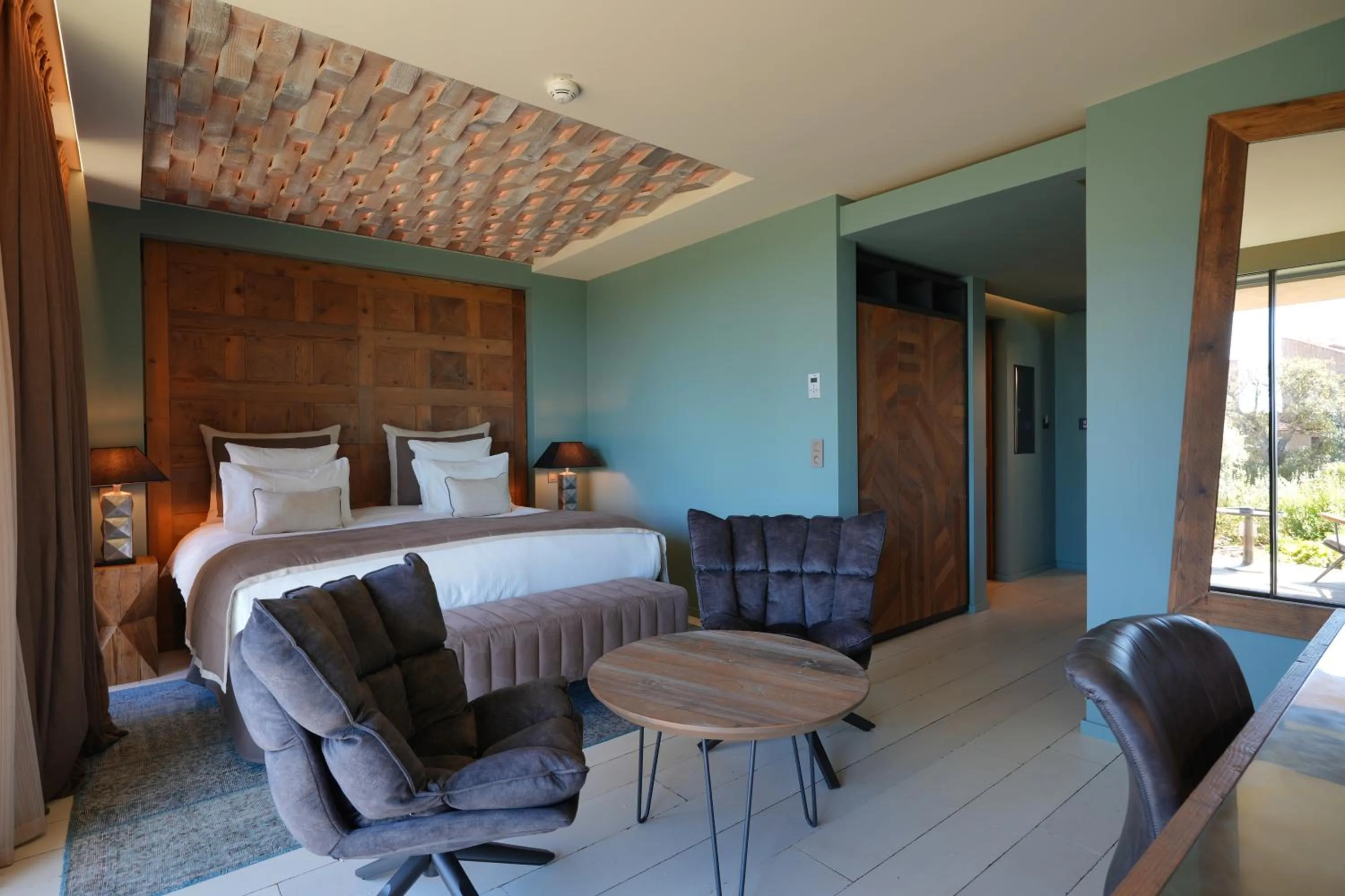 Bedroom, Bed in Les Regalia Hôtel & Spa