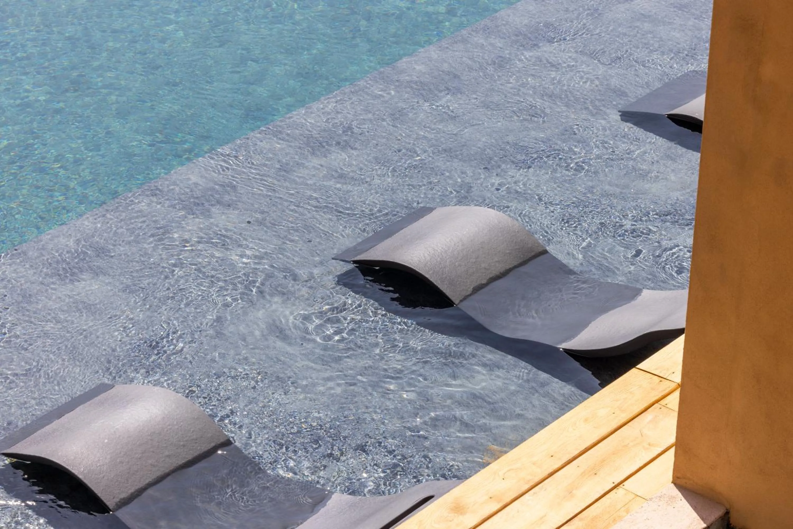 Swimming pool in Les Regalia Hôtel & Spa