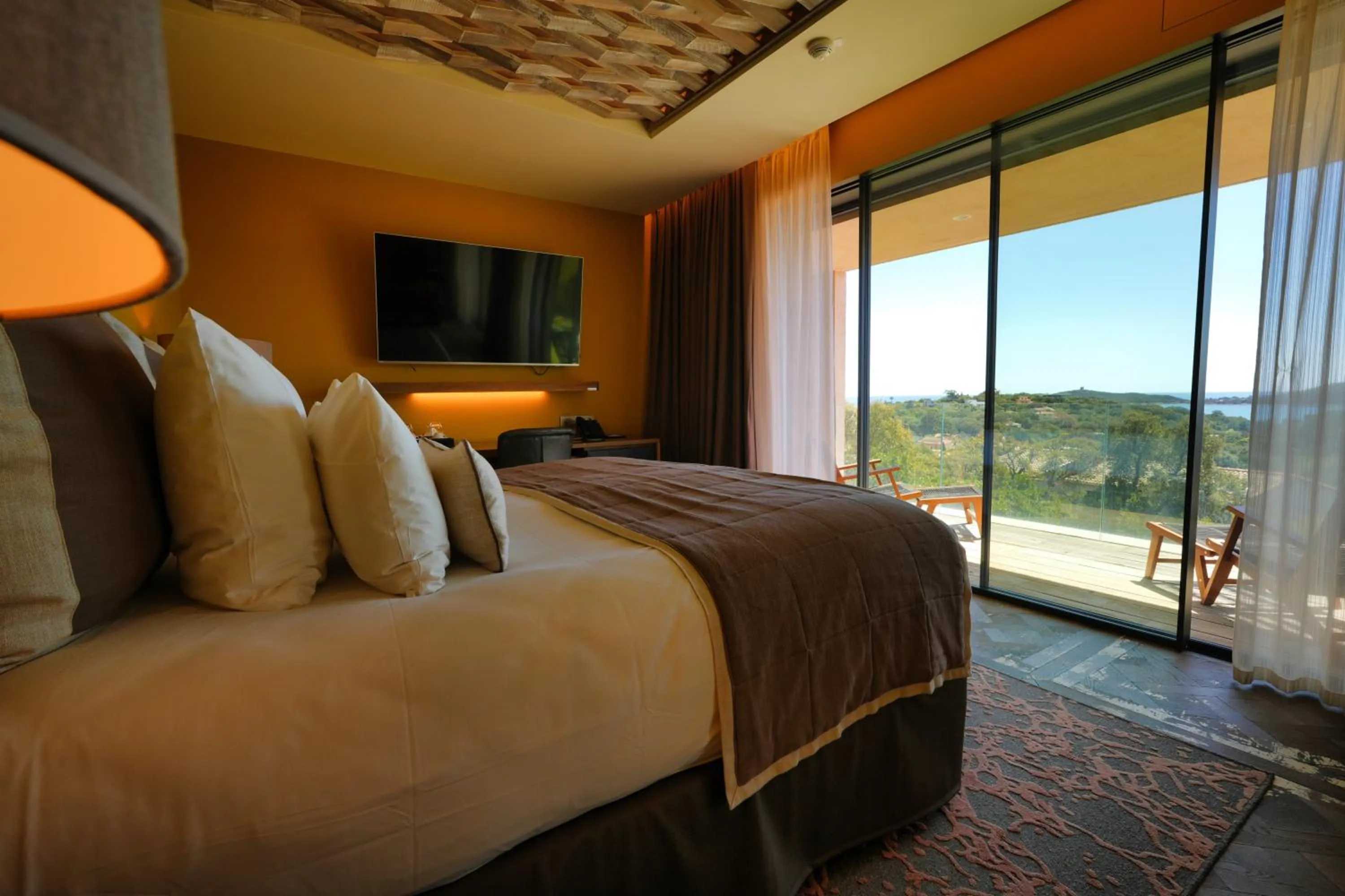 Bedroom, Bed in Les Regalia Hôtel & Spa