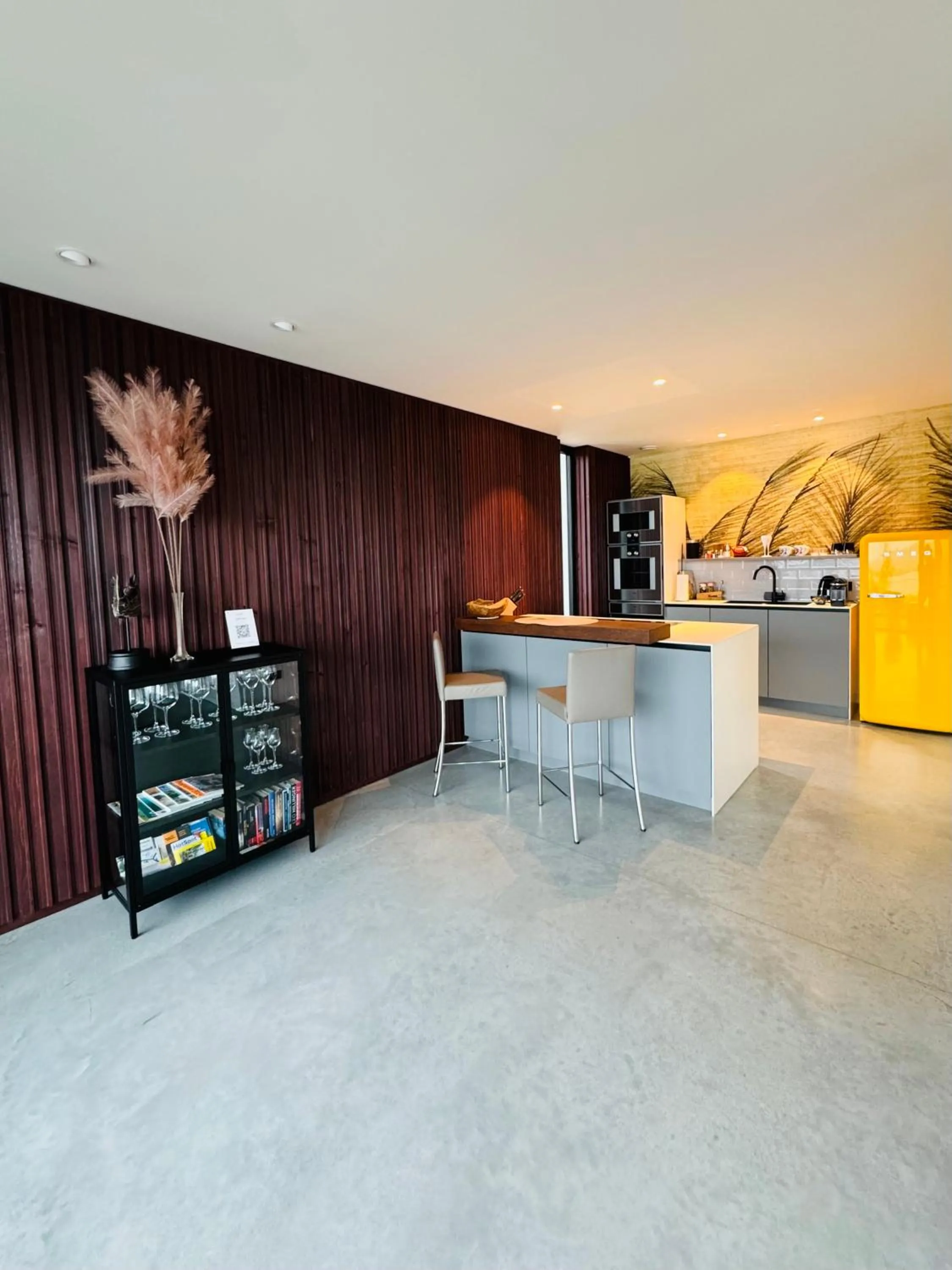 Kitchen or kitchenette in ORANGE LOUNGE Attersee