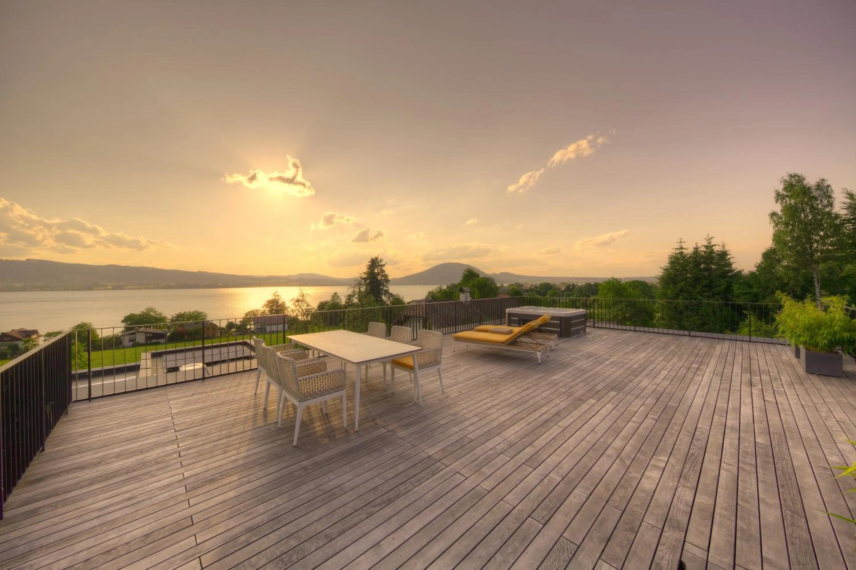 Balcony/Terrace in ORANGE LOUNGE Attersee