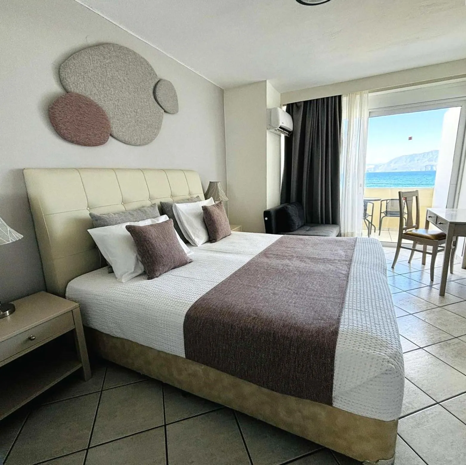 Balcony/Terrace, Bed in Faedra Beach