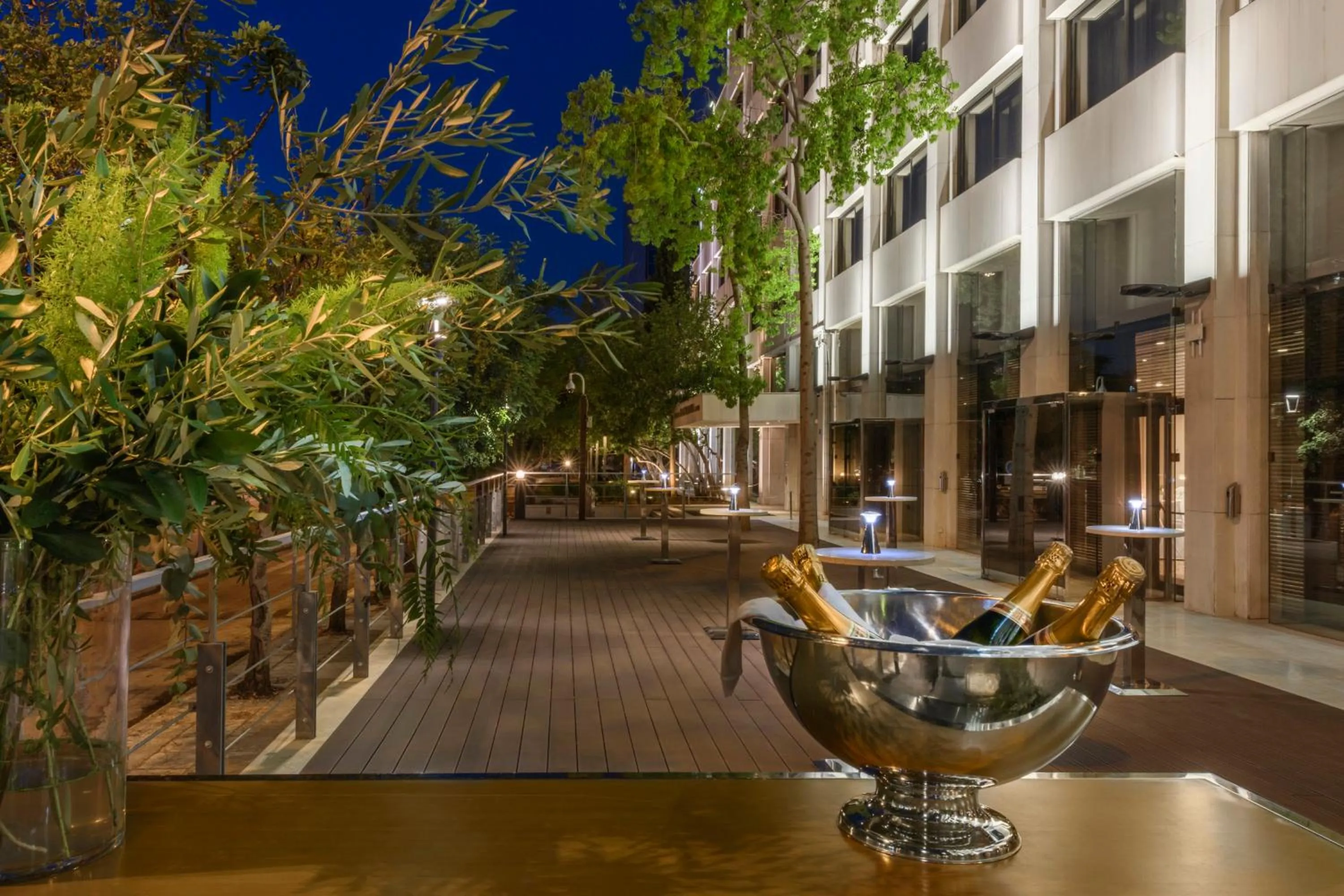 Meeting/conference room in Athenaeum Intercontinental by IHG