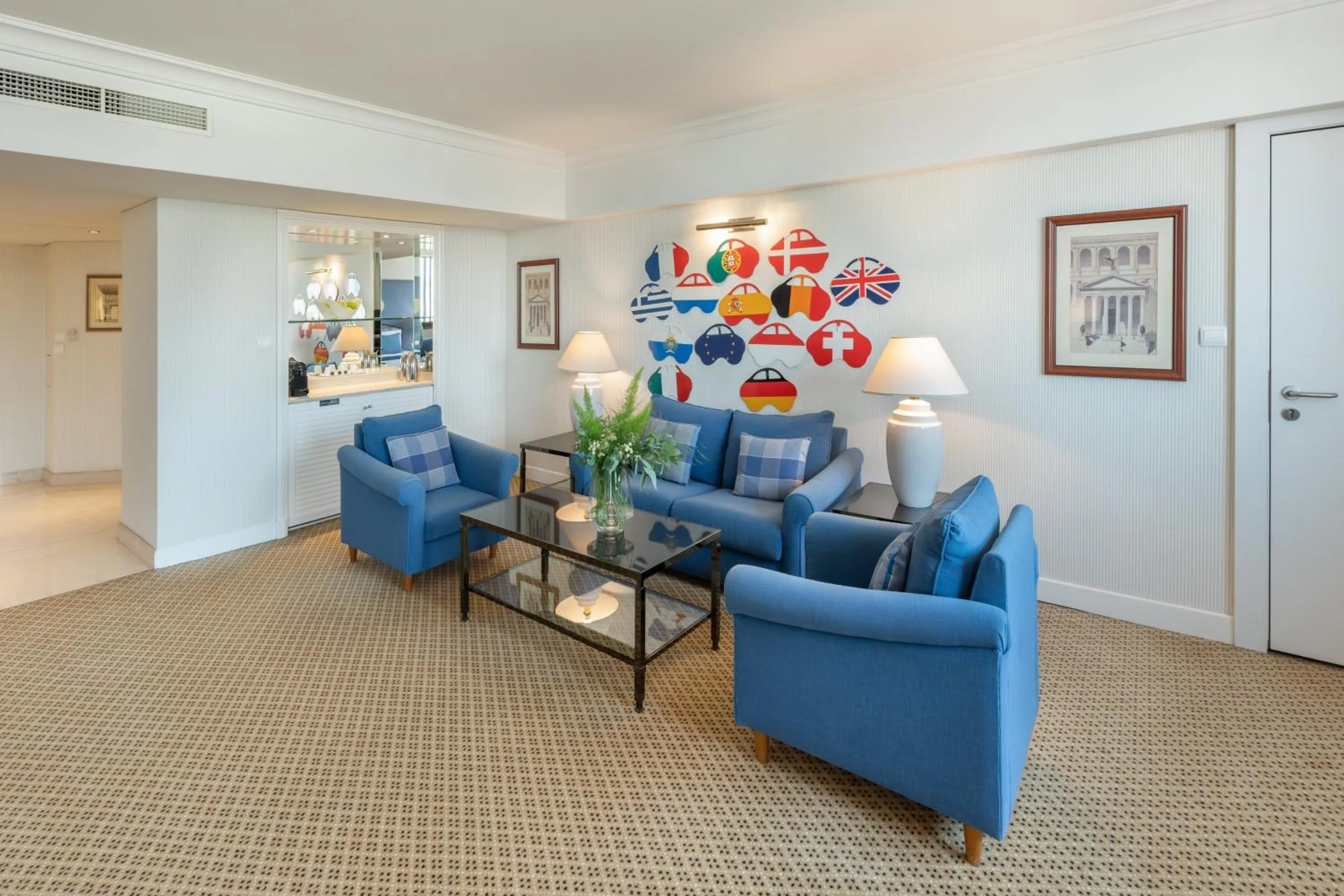 Photo of the whole room in Athenaeum Intercontinental by IHG