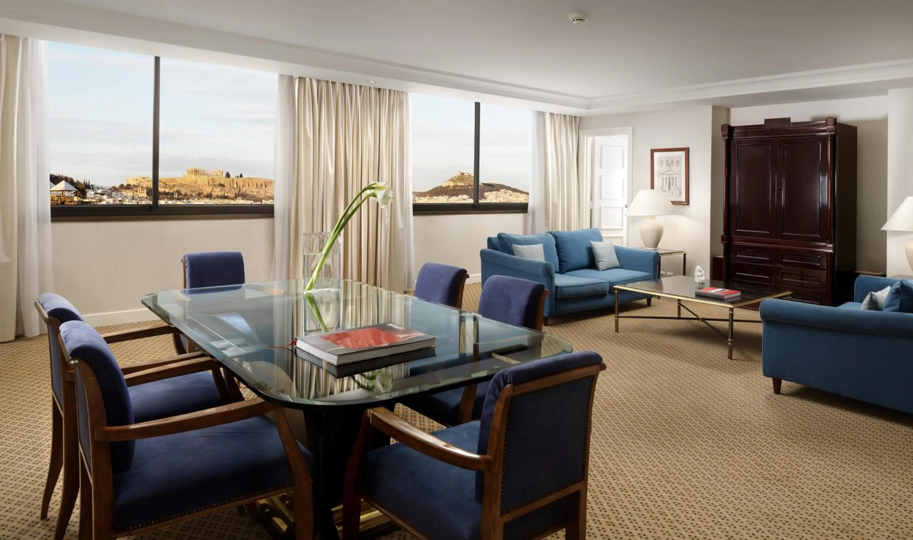 Photo of the whole room in Athenaeum Intercontinental by IHG