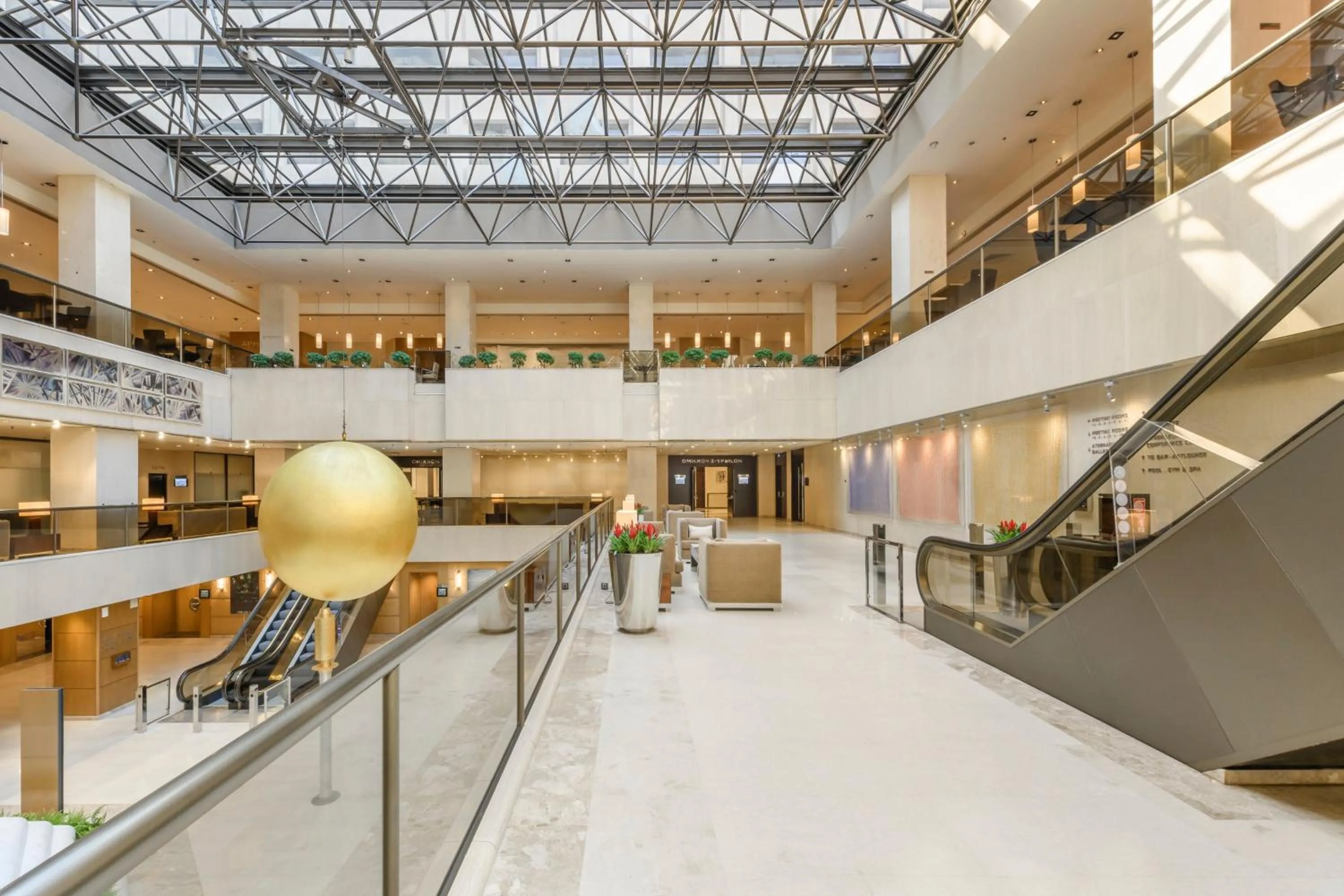 Meeting/conference room in Athenaeum Intercontinental by IHG