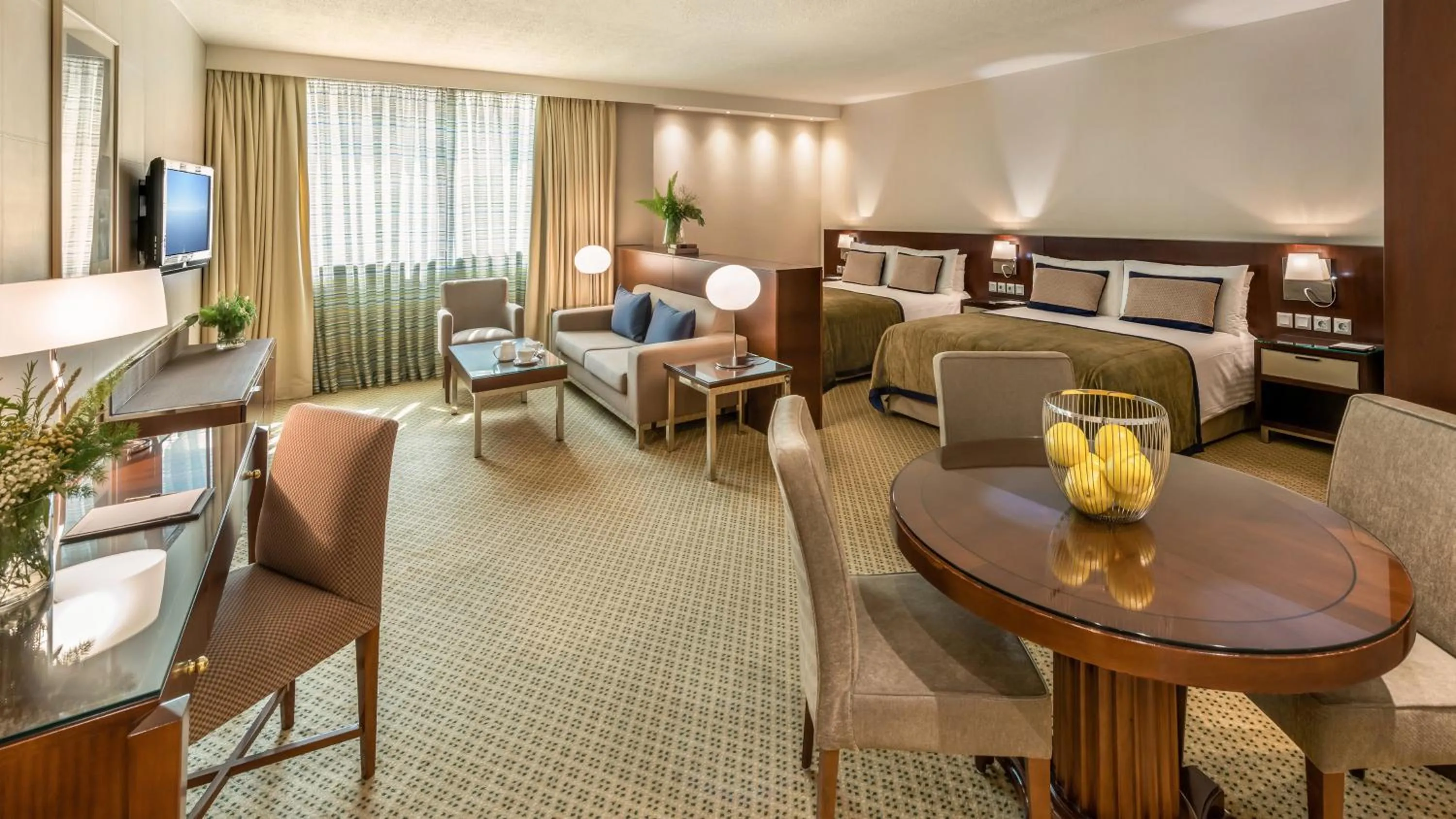 Photo of the whole room in Athenaeum Intercontinental by IHG