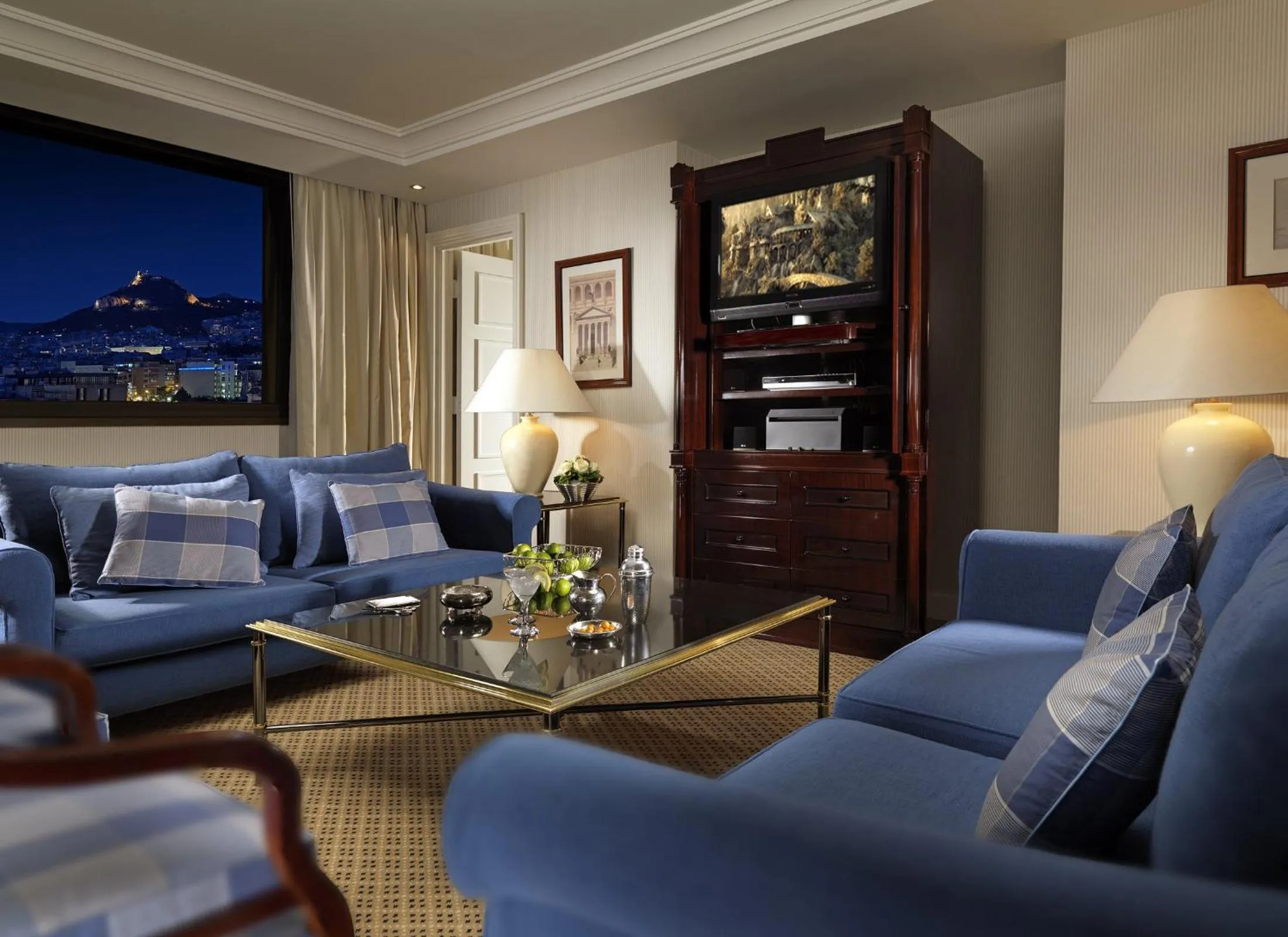 Photo of the whole room in Athenaeum Intercontinental by IHG