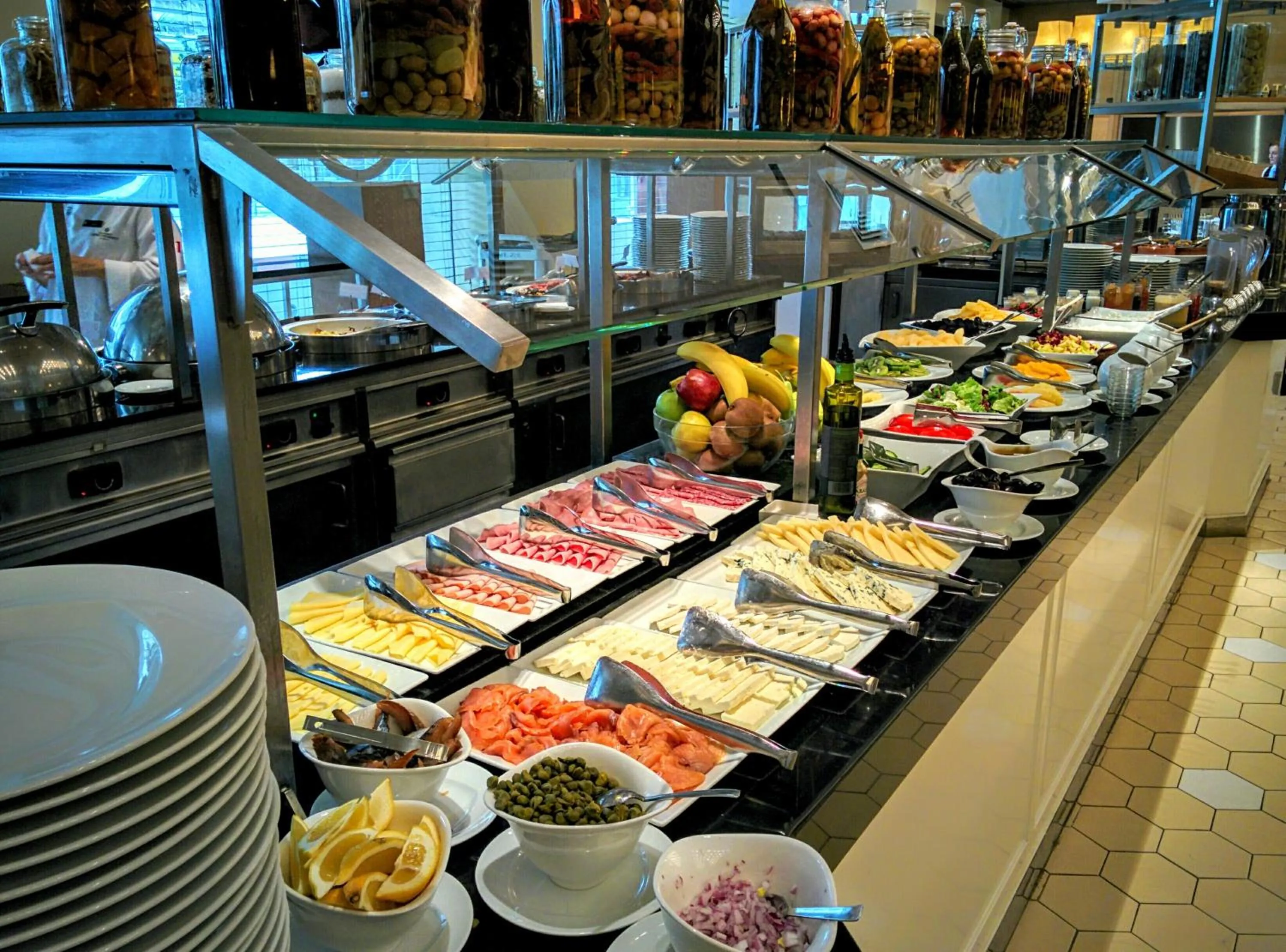 Breakfast in Athenaeum Intercontinental by IHG