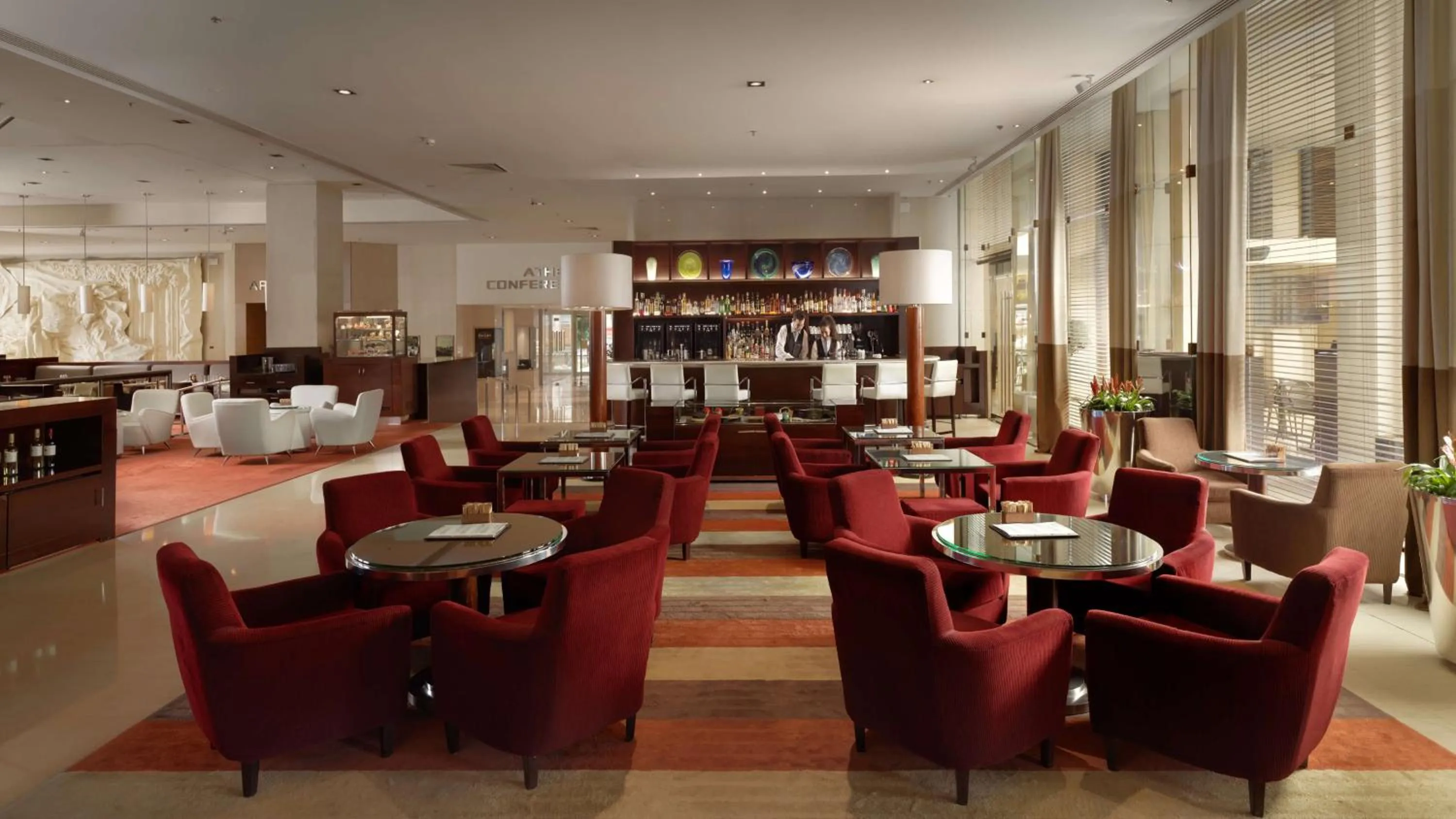 Lounge or bar in Athenaeum Intercontinental by IHG